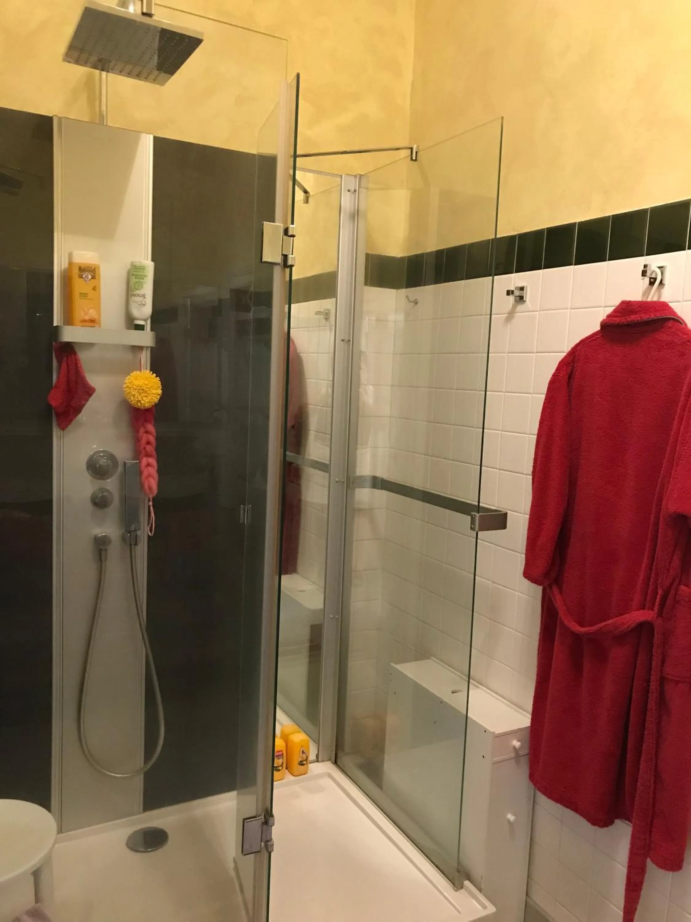 Shower in Le Clos de La Muse