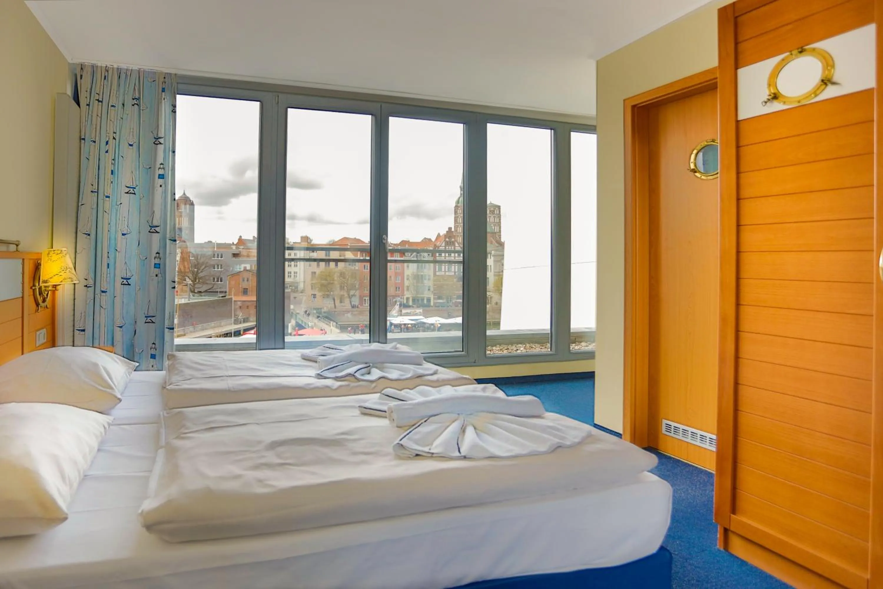 City view, Bed in Hiddenseer Hotel