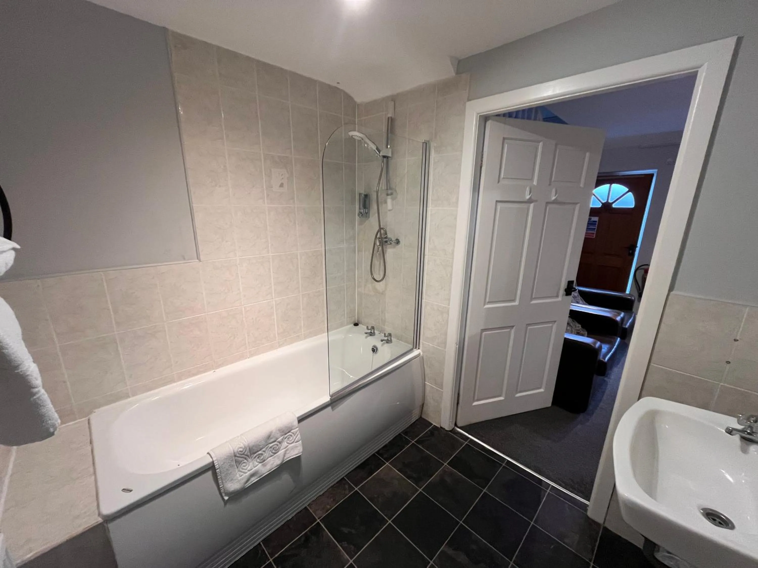 Bathroom in Pendle Inn