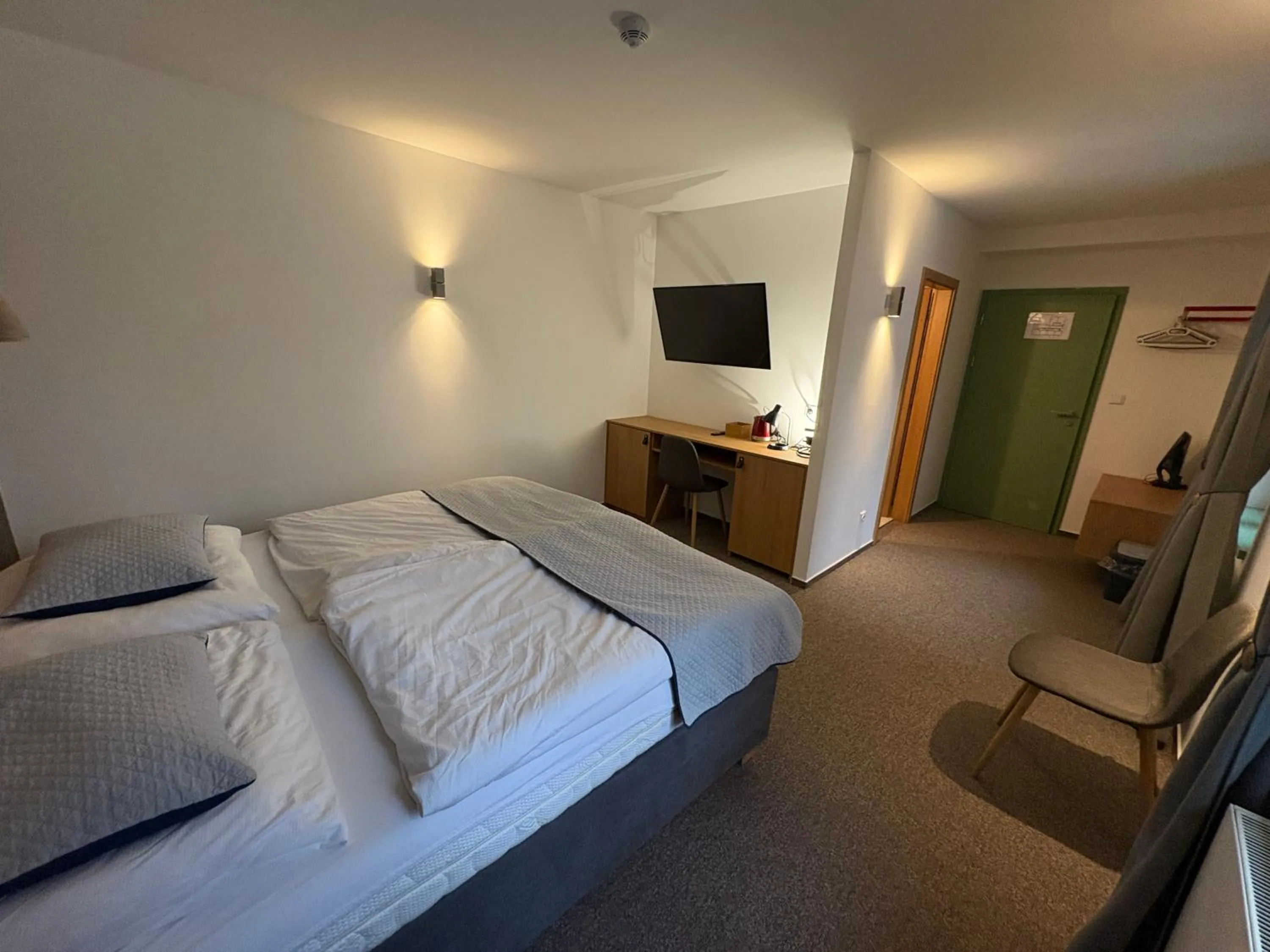 Bed in Pension Jitřenka Hřensko - Breakfast Included & Free Parking