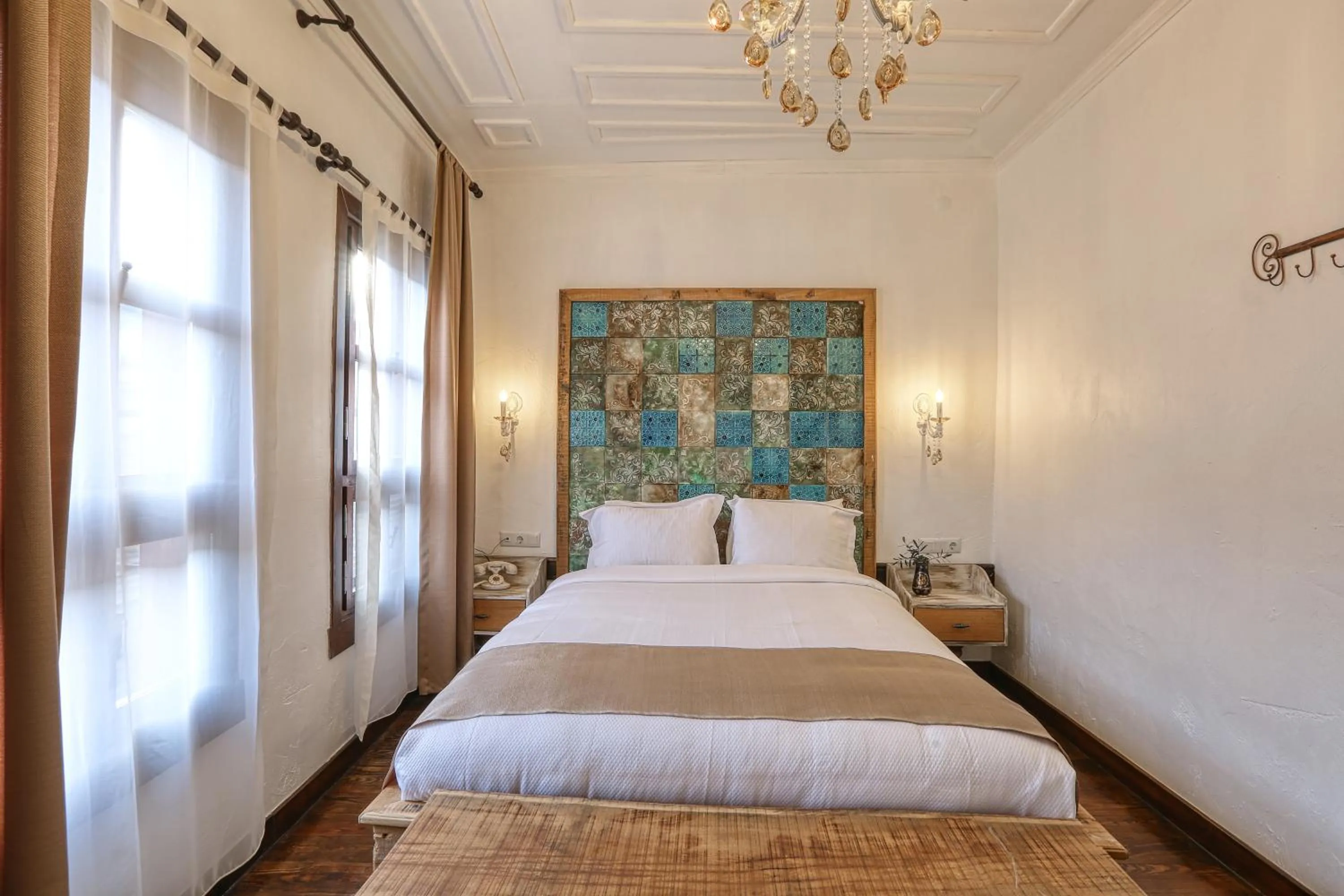 Bed in Trilye Bay C Konak