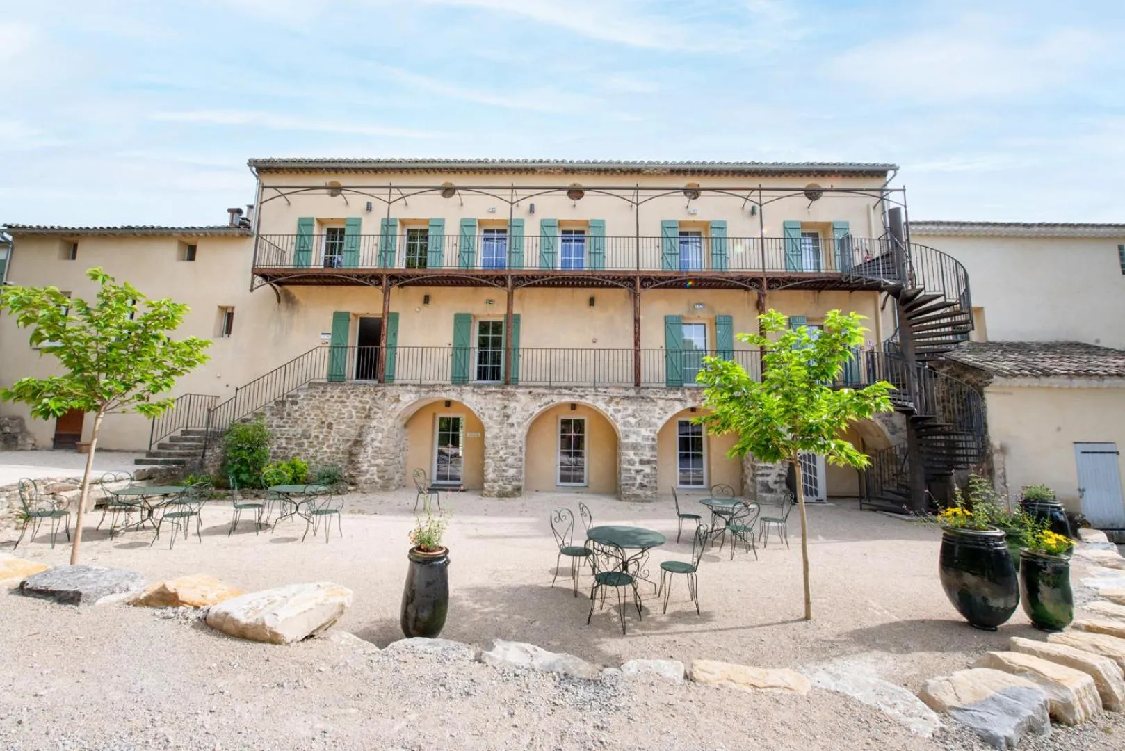 Property building in Hôtel & SPA Ventoux Provence "Domaine des Tilleuls"