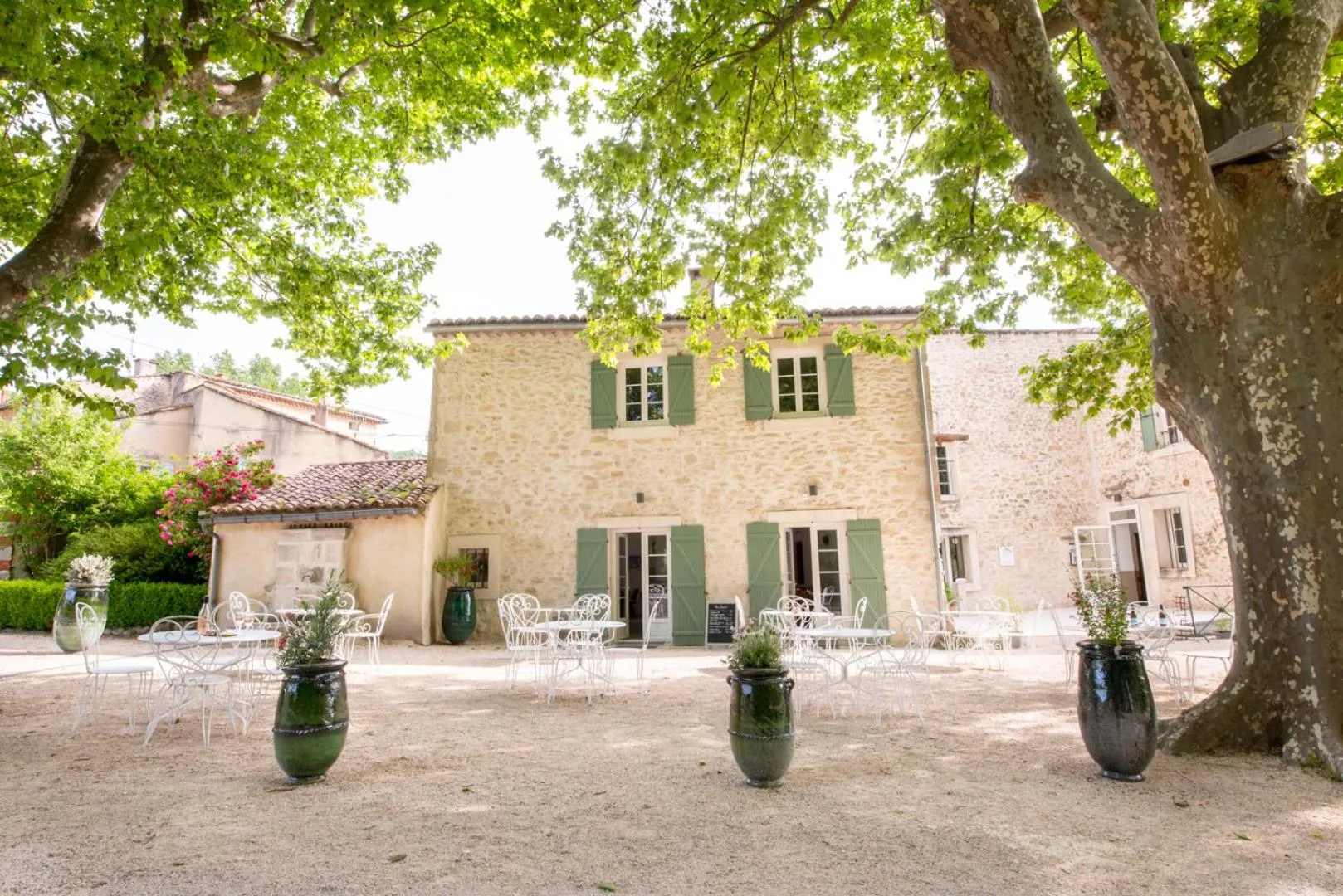 Property building in Hôtel & SPA Ventoux Provence "Domaine des Tilleuls"