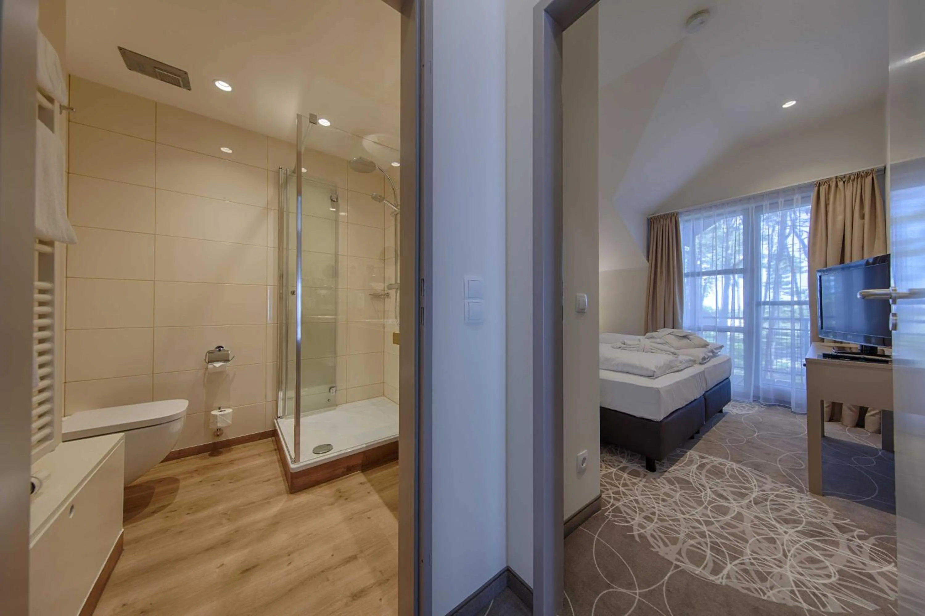 Photo of the whole room, Bed in Aquamaris Strandresidenz Rügen