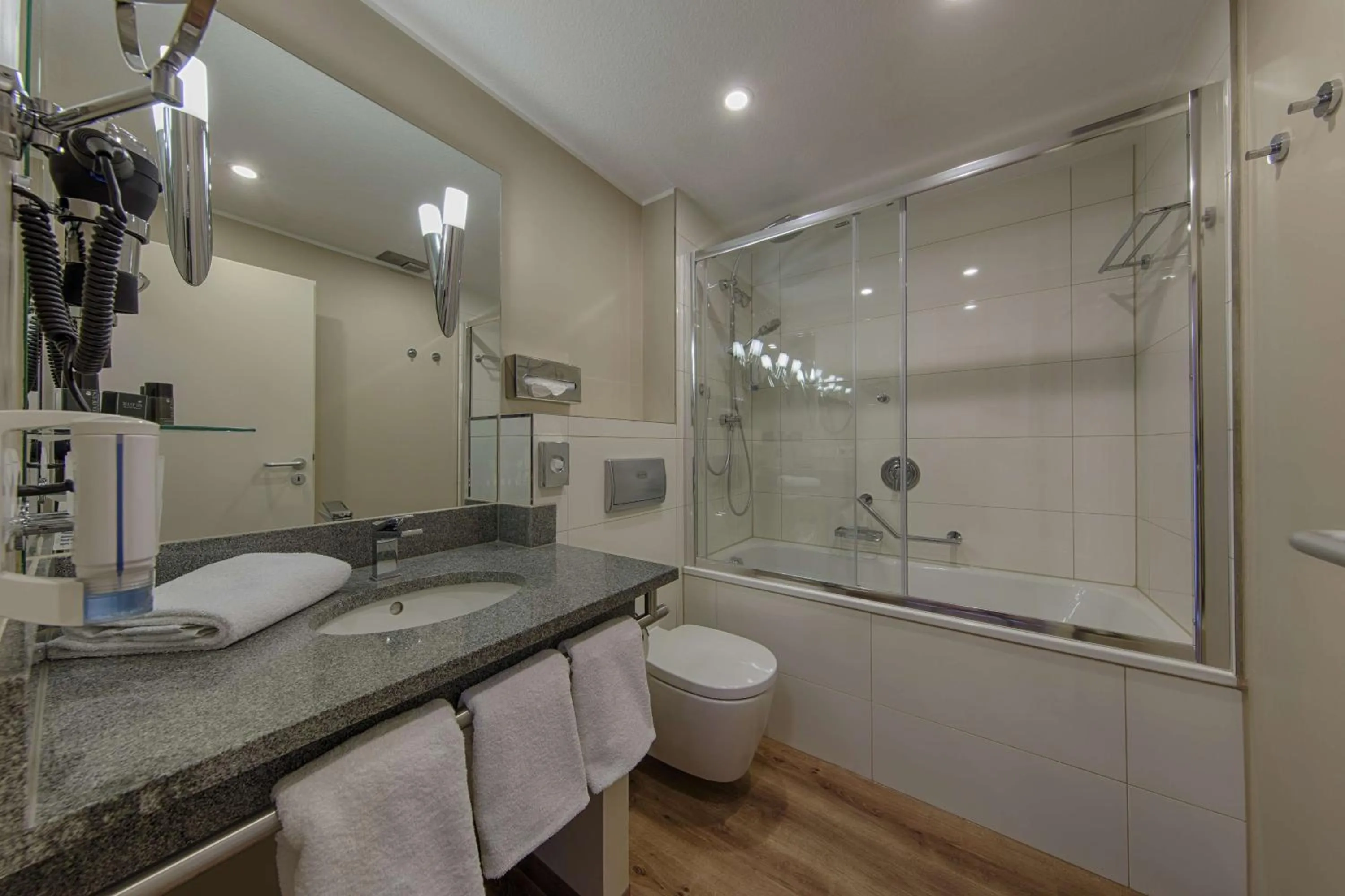 Toilet in Aquamaris Strandresidenz Rügen