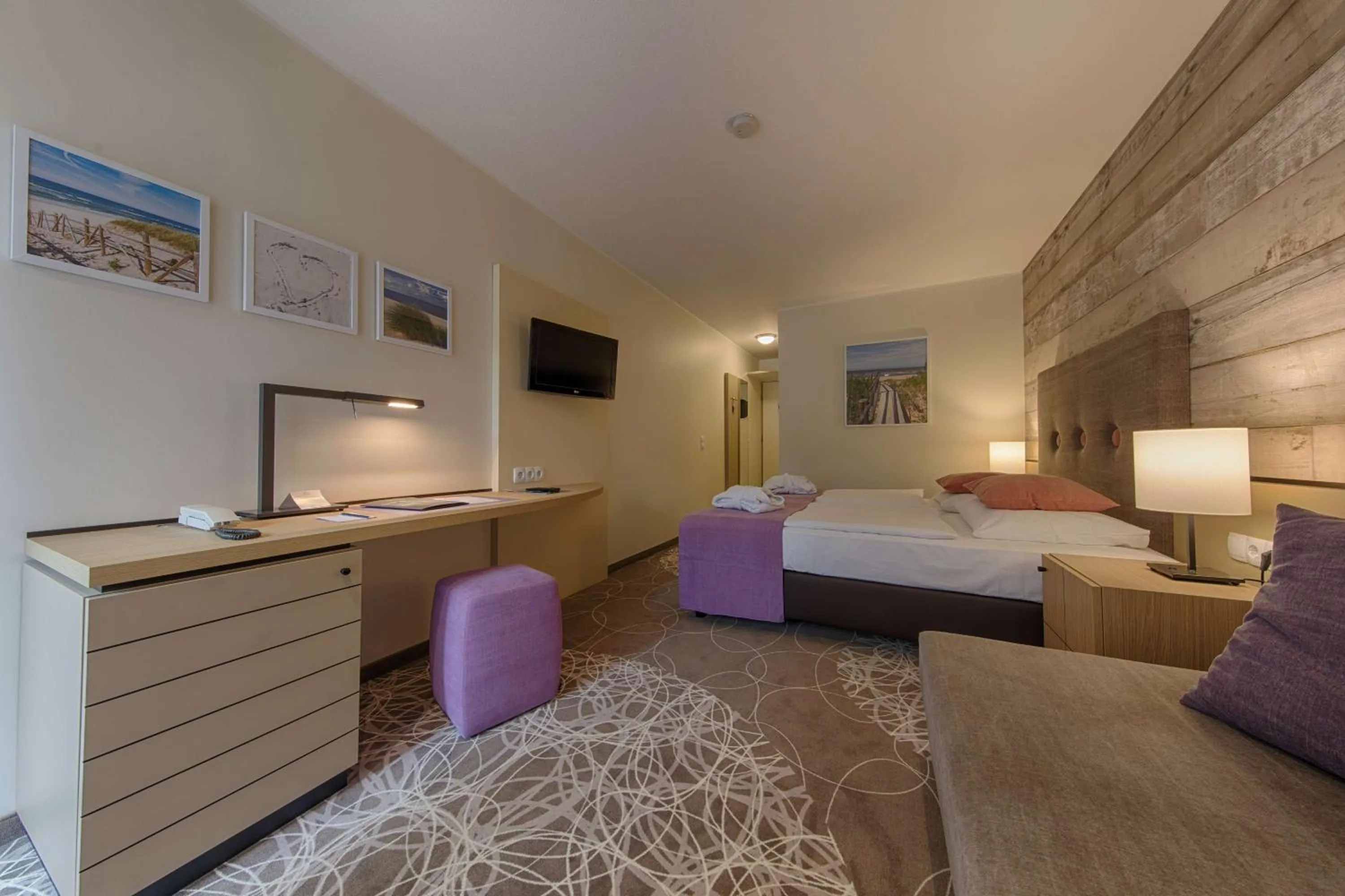 Photo of the whole room, Bed in Aquamaris Strandresidenz Rügen