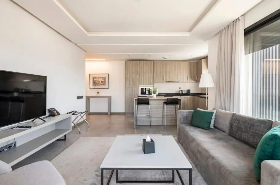 Kitchen or kitchenette in Makass Appart Hotel