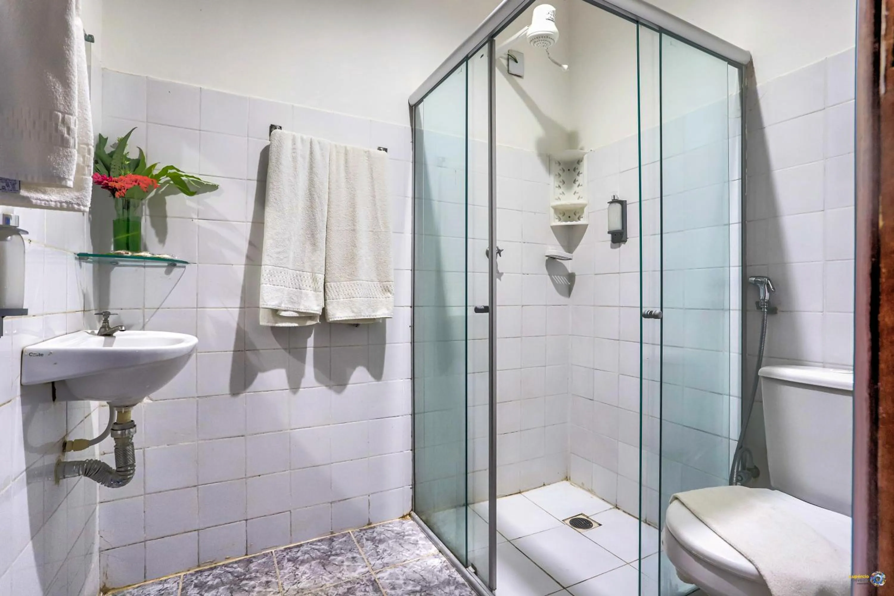 Bathroom in Pousada Terra Mar Way