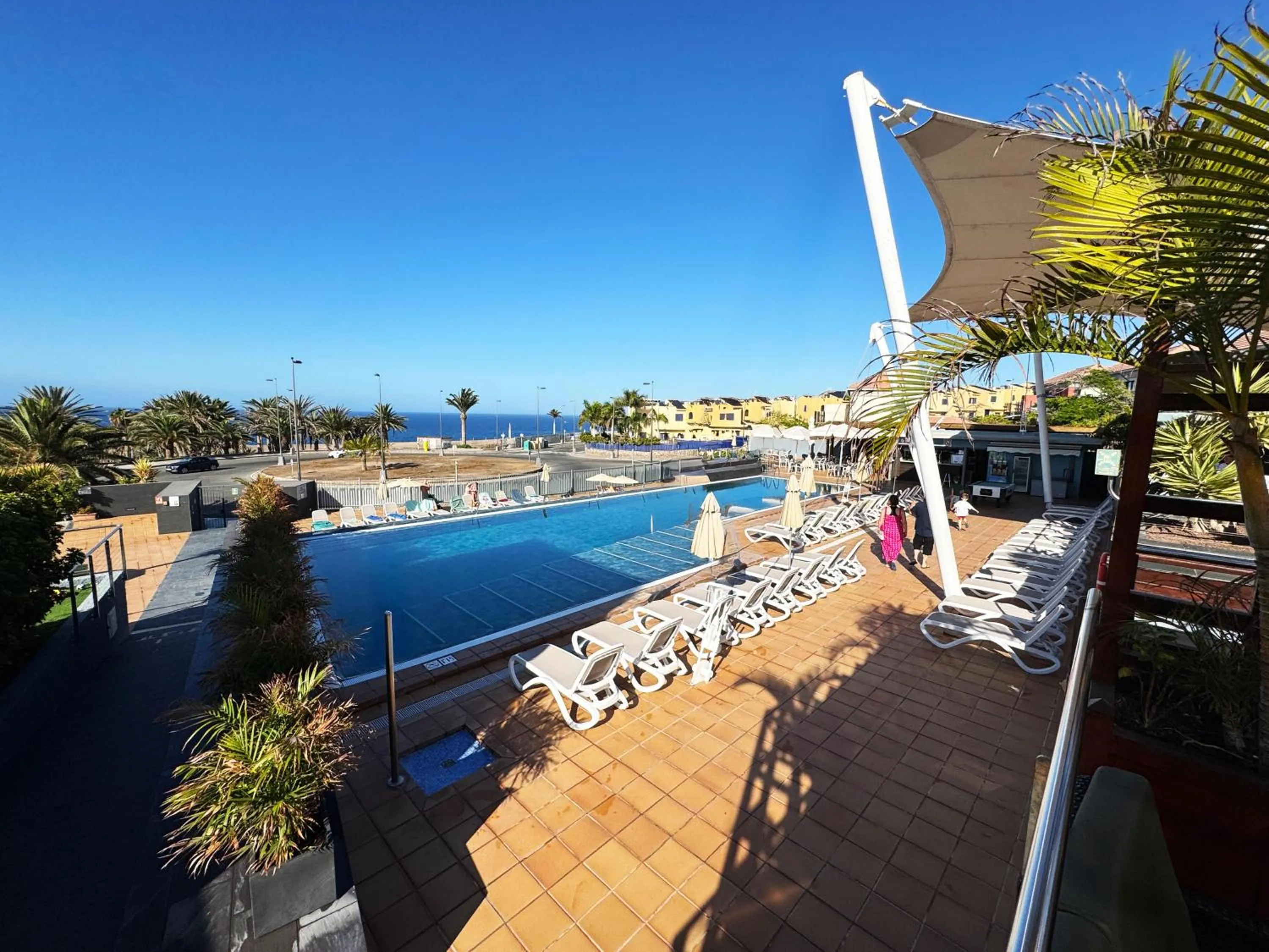 Swimming pool in Caybeach Meloneras
