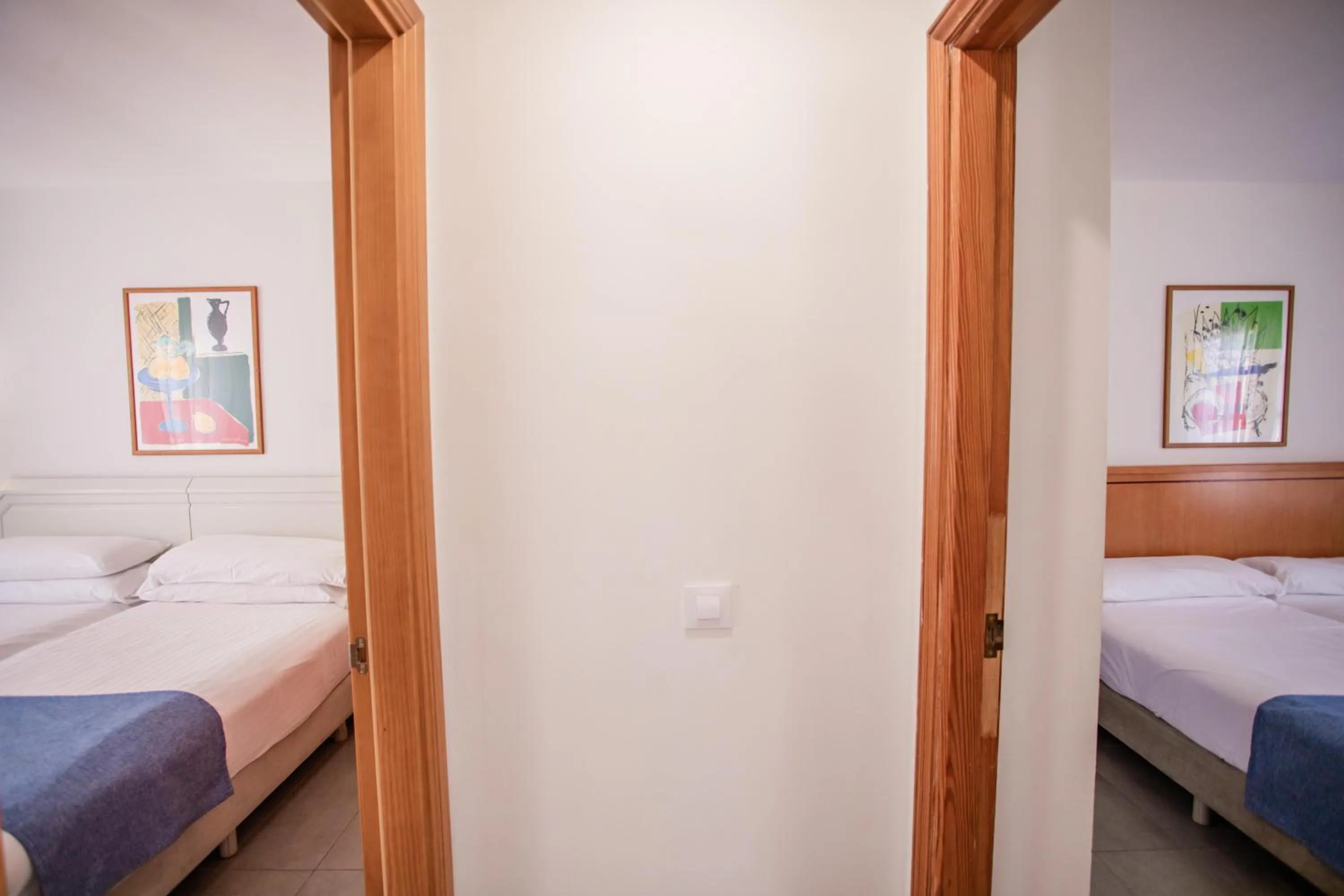 Photo of the whole room, Bed in Caybeach Princess