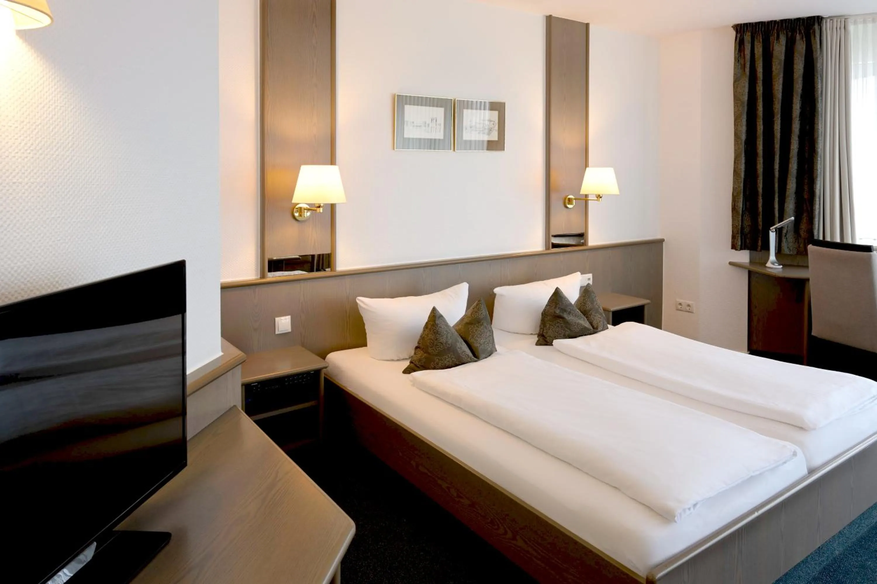 Photo of the whole room, Bed in Hotel am Wasserfall