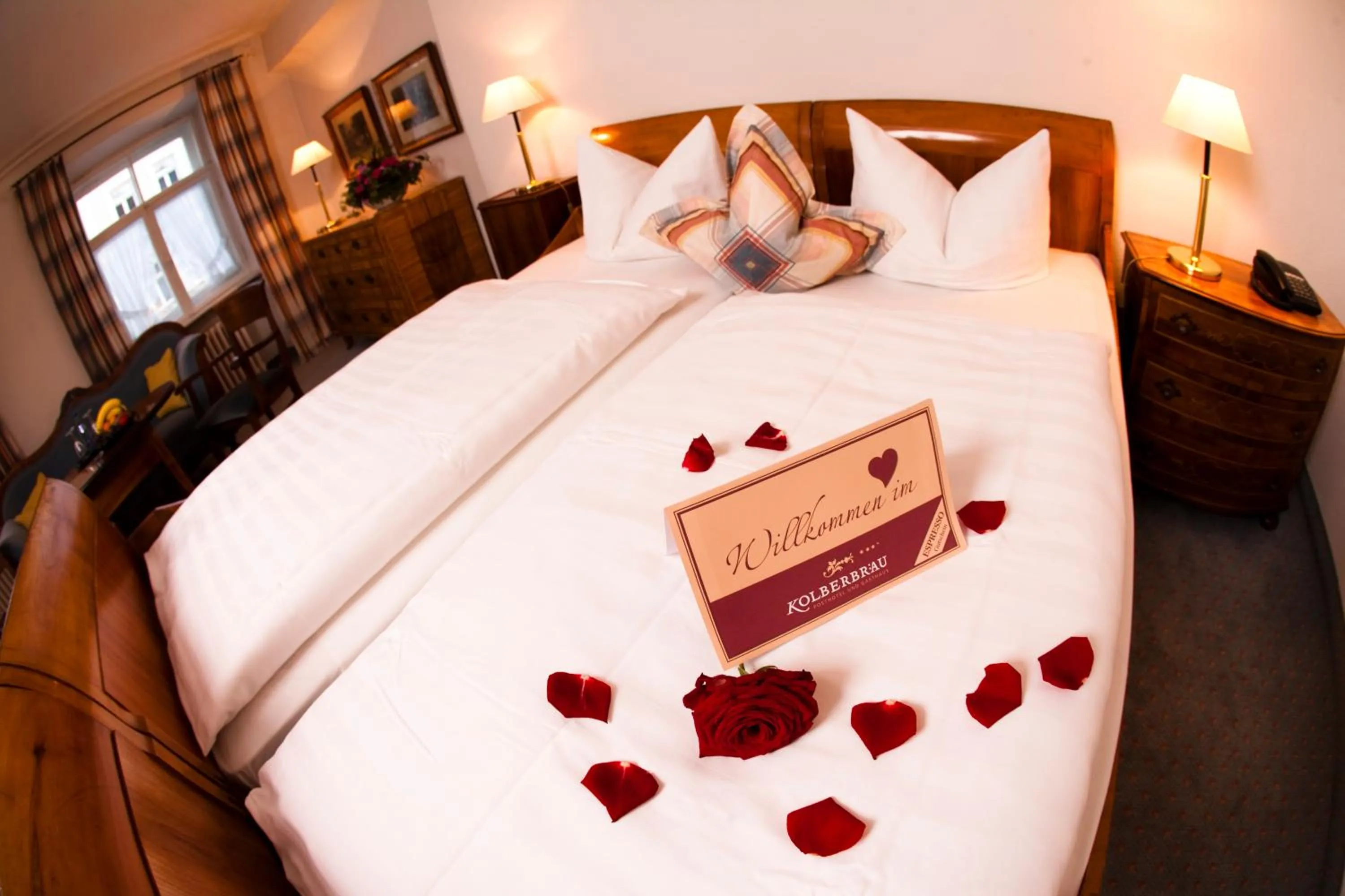 Bed in Posthotel Kolberbräu