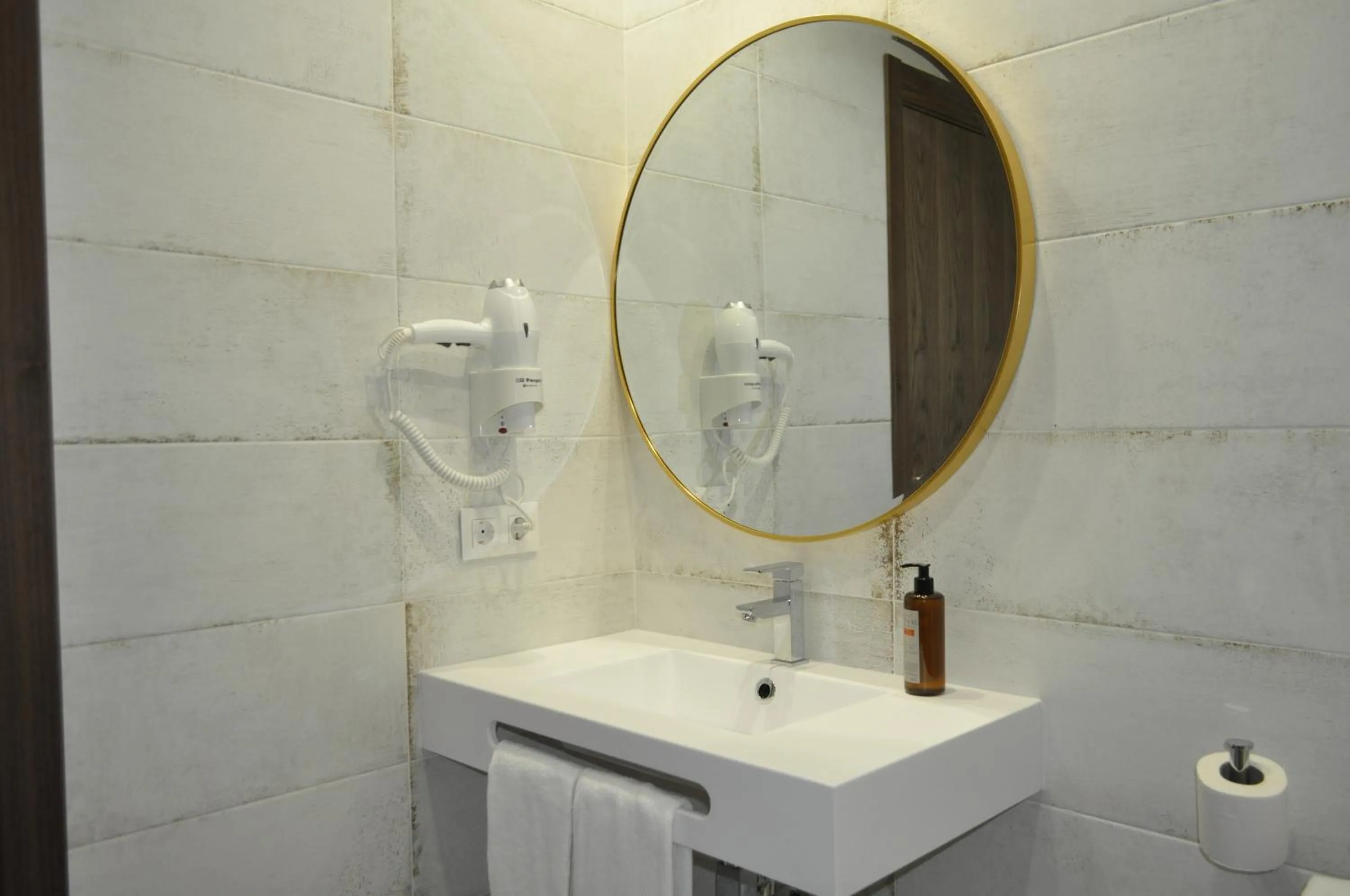 Bathroom in Hostal Restaurante Villa de Brihuega