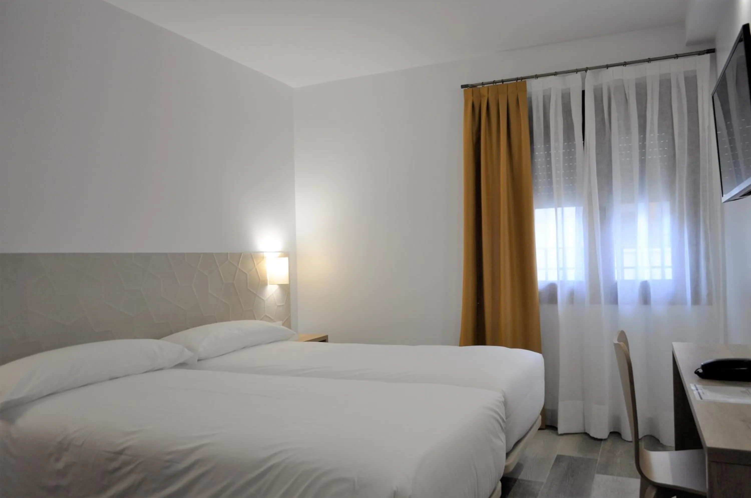 Bed in Hostal Restaurante Villa de Brihuega