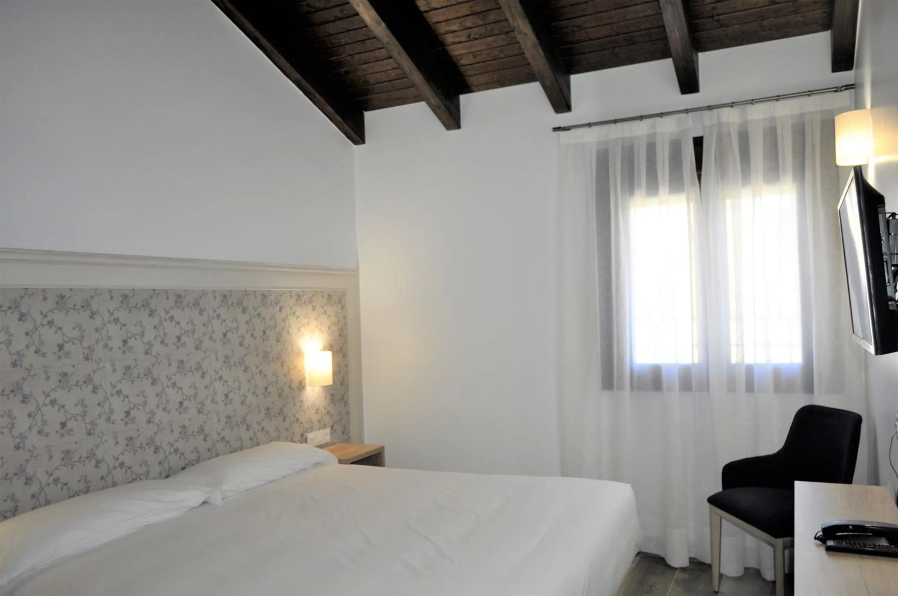 Bed in Hostal Restaurante Villa de Brihuega