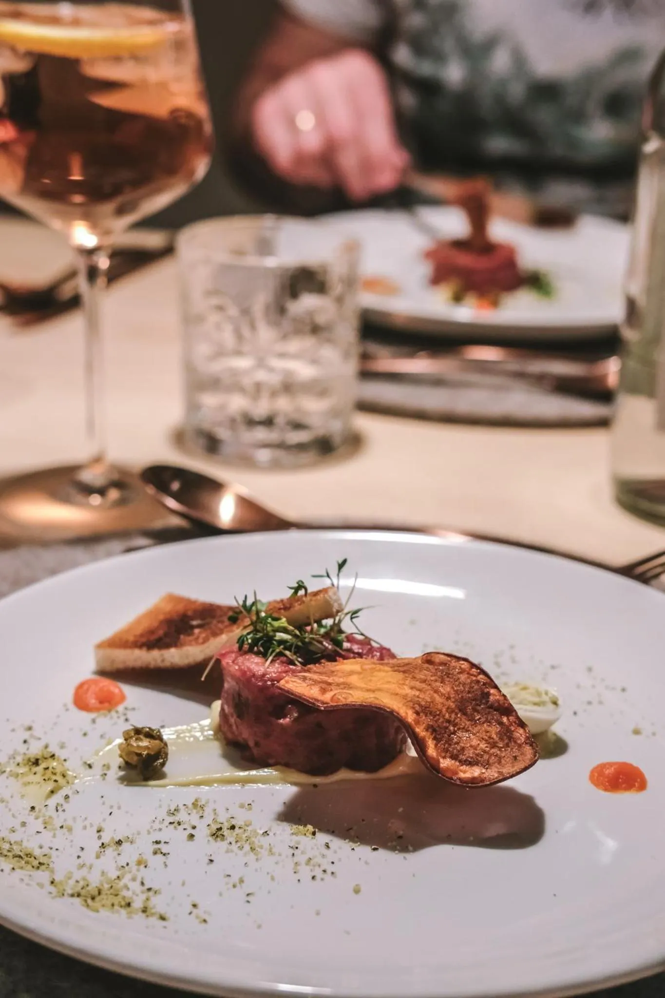 Restaurant/places to eat in Amrai Suites