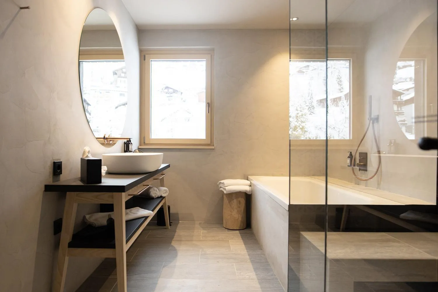 Shower in Amrai Suites