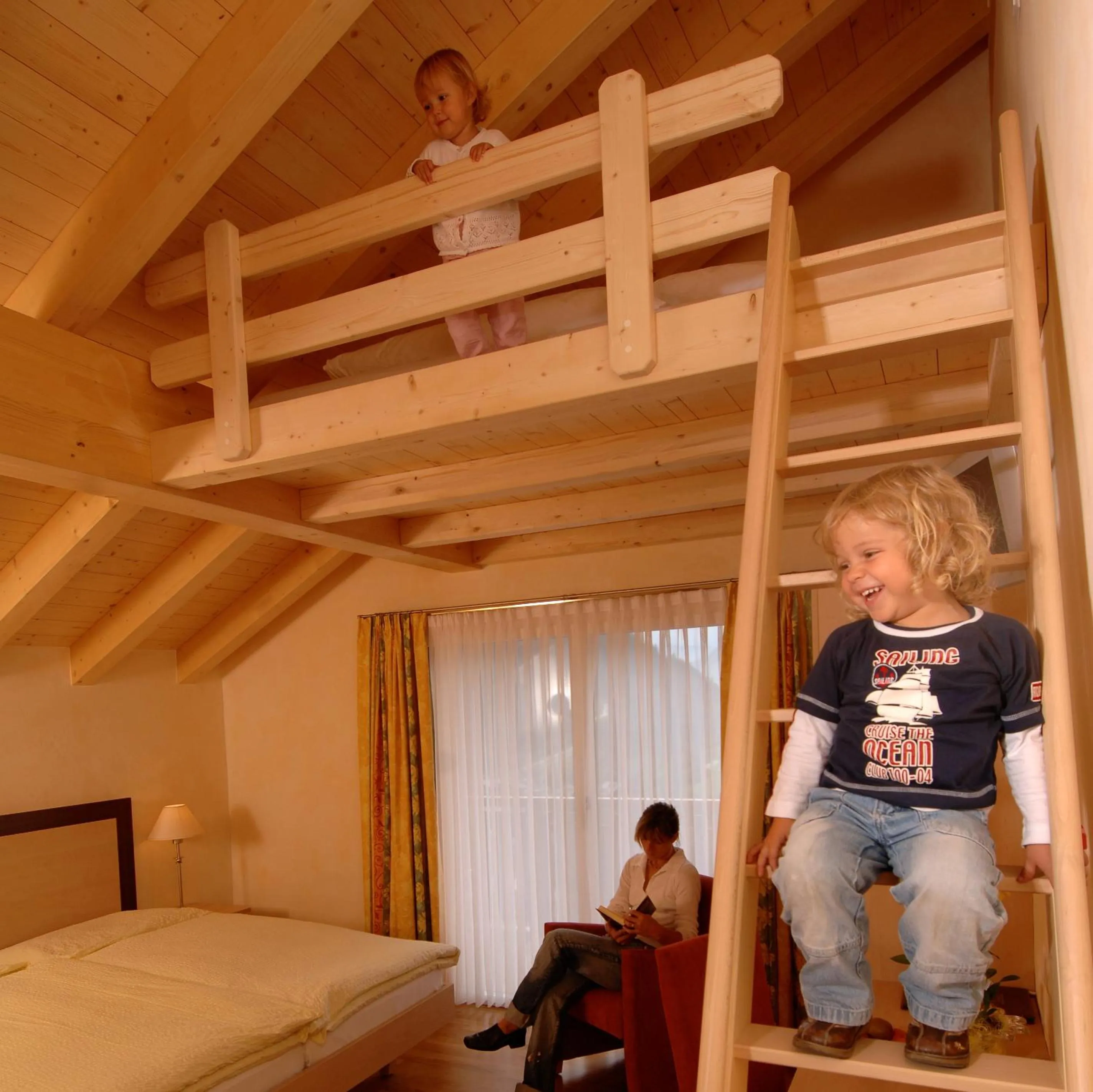Photo of the whole room, Bed in Hotel Viktoria-Leukerbad-Therme