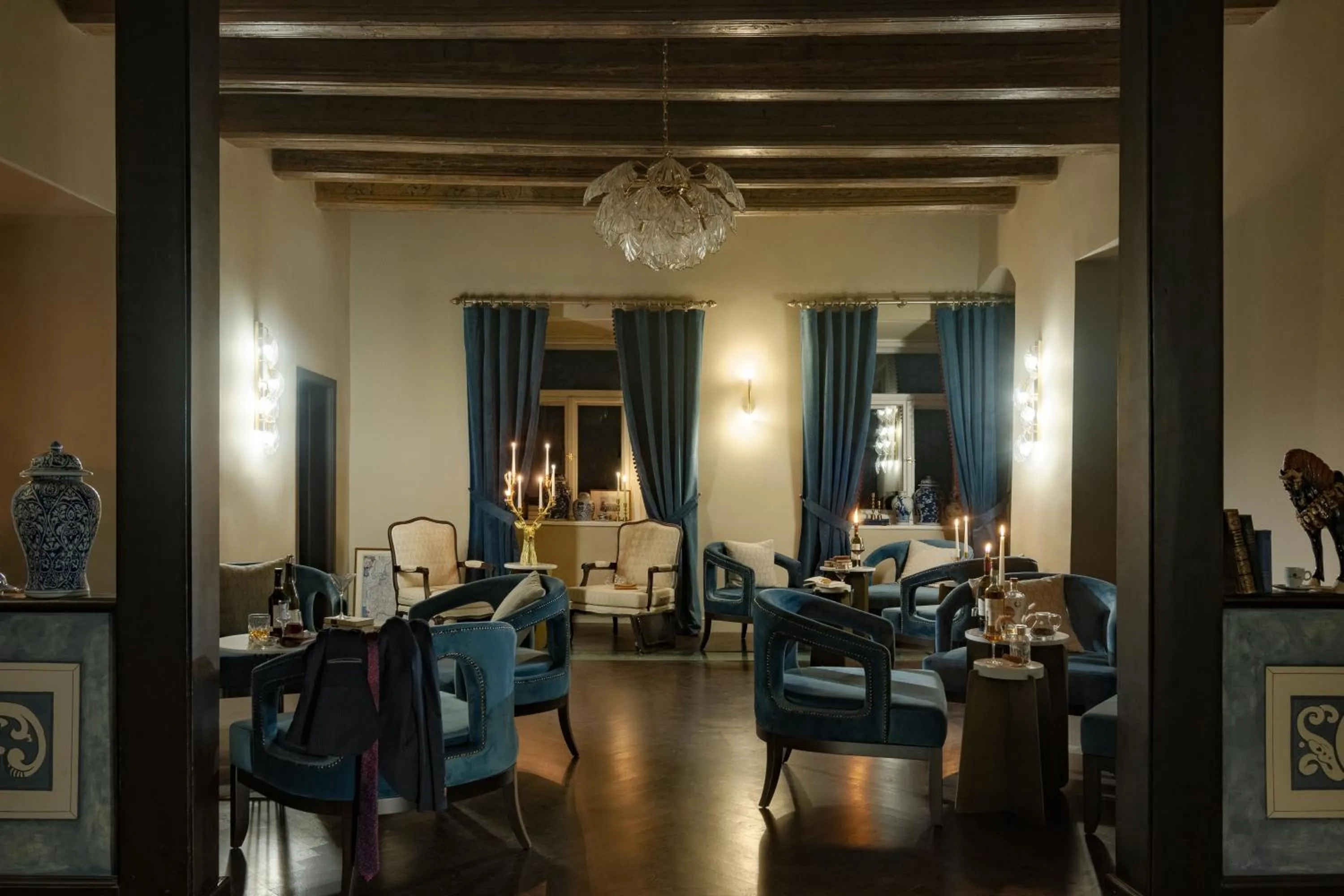 Lounge or bar in Schloßhotel Althörnitz Neubau