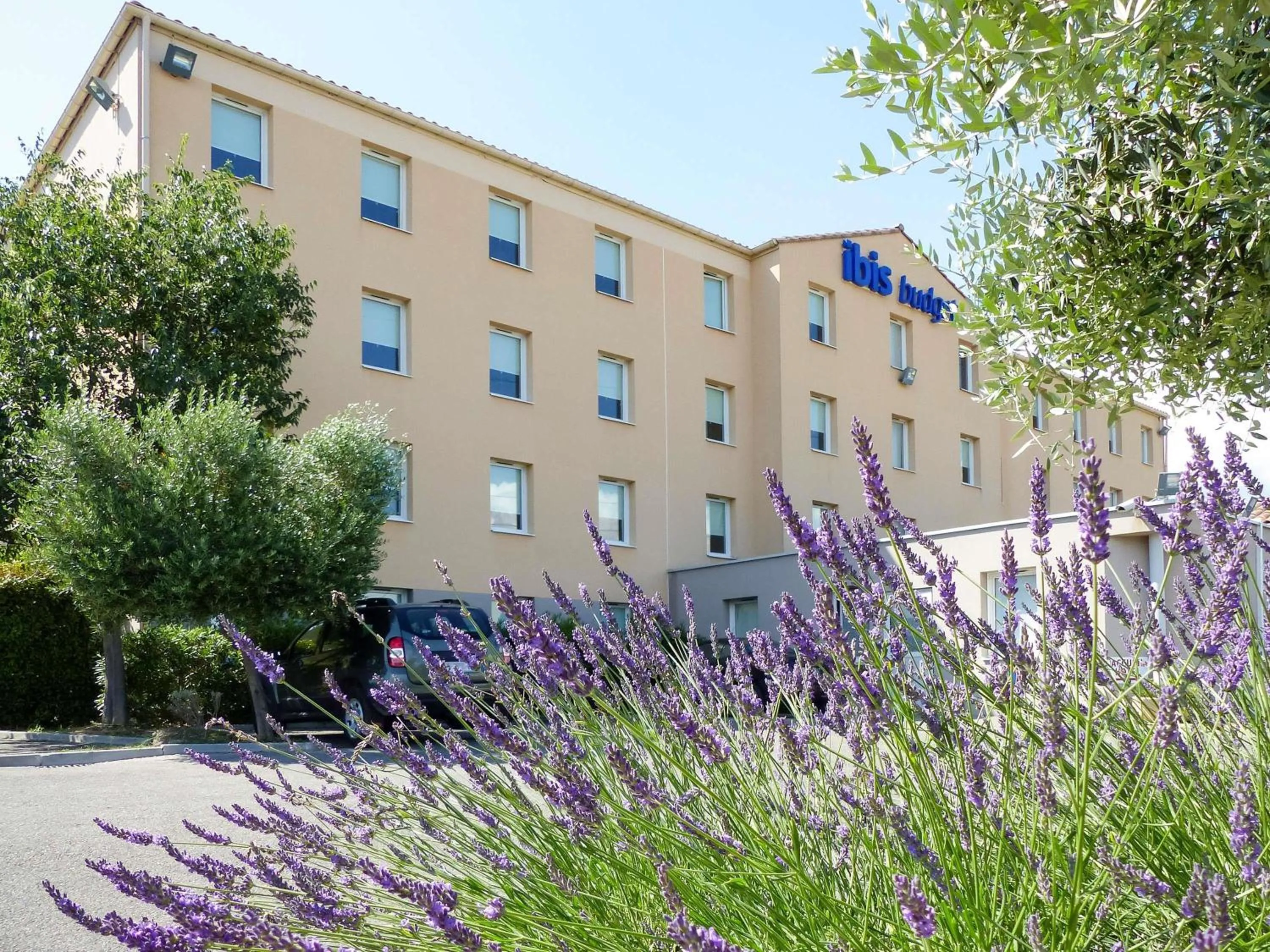 Property building in Ibis Budget Marseille Valentine