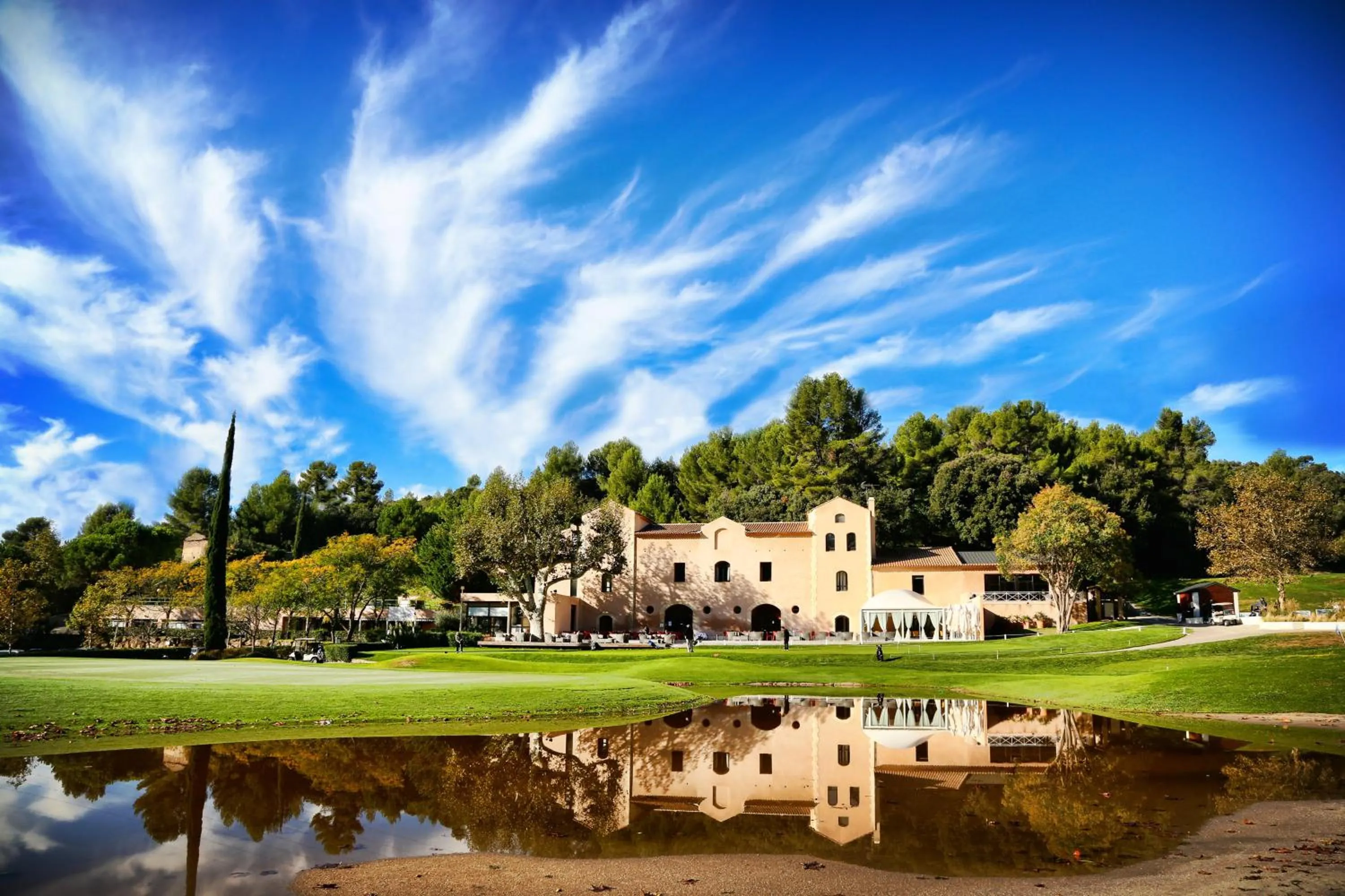 Golfcourse in Ibis Budget Marseille Valentine