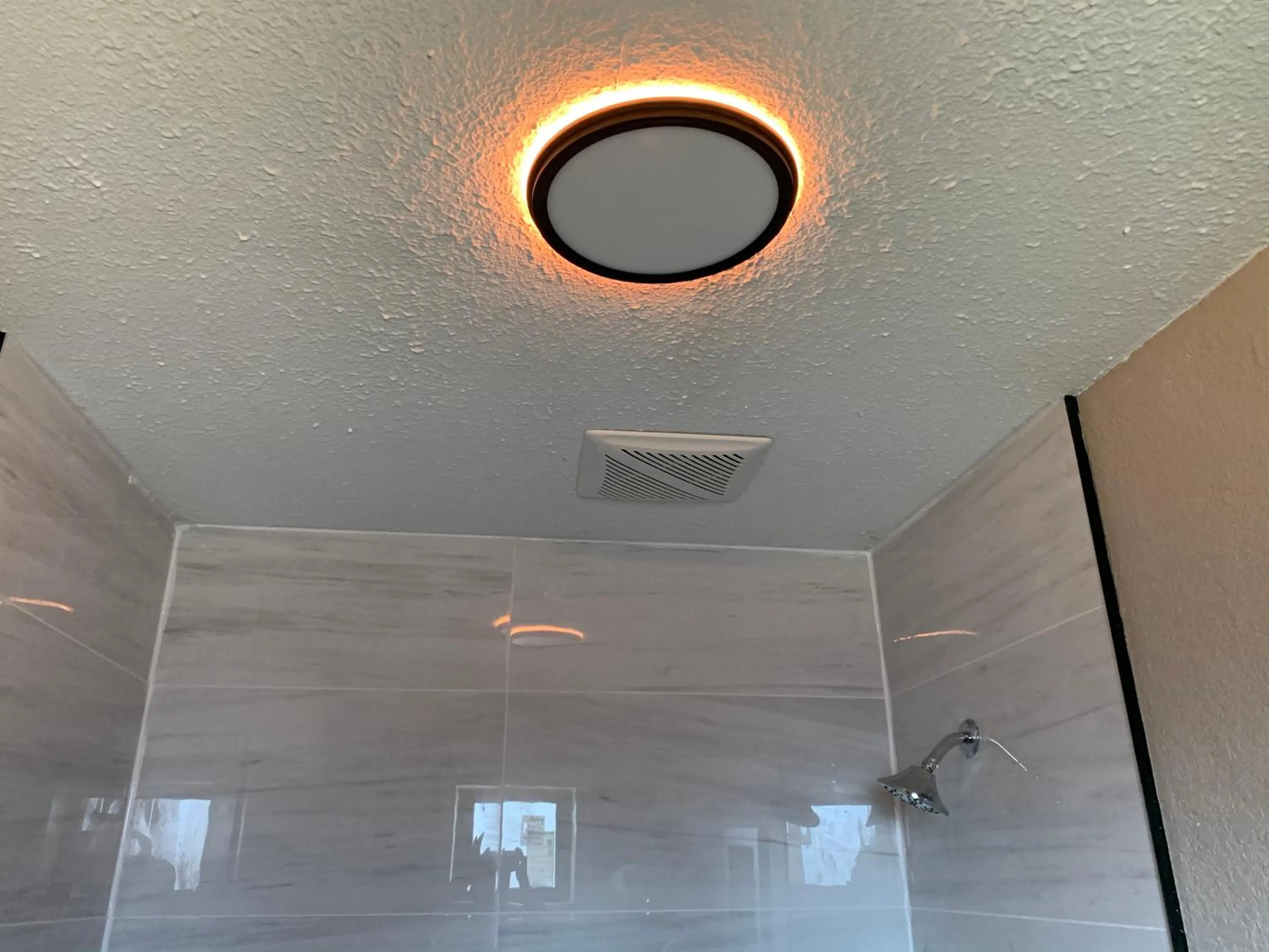 Bathroom in Champlain Motor Inn