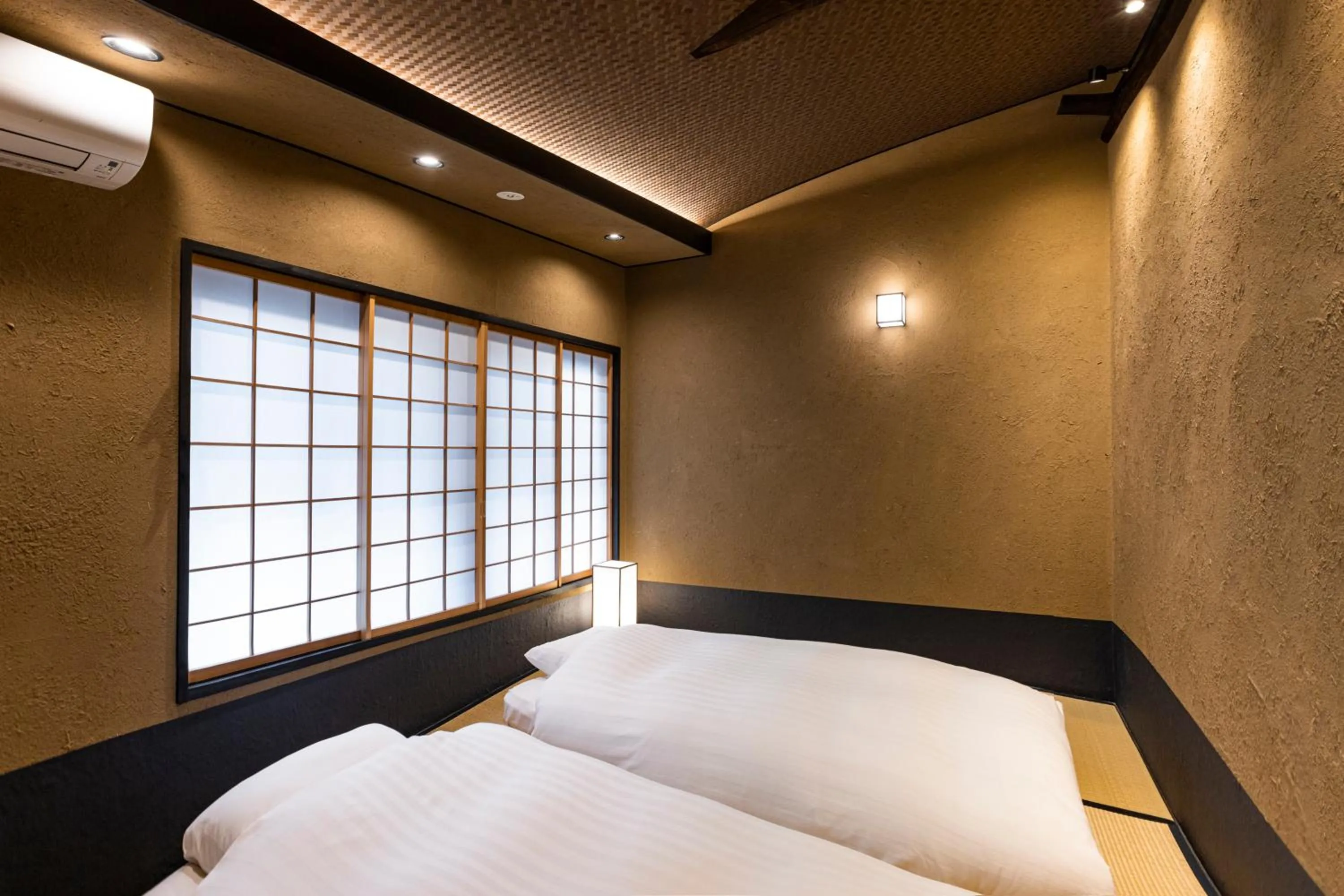 Photo of the whole room, Bed in Rinn Premium Hiun