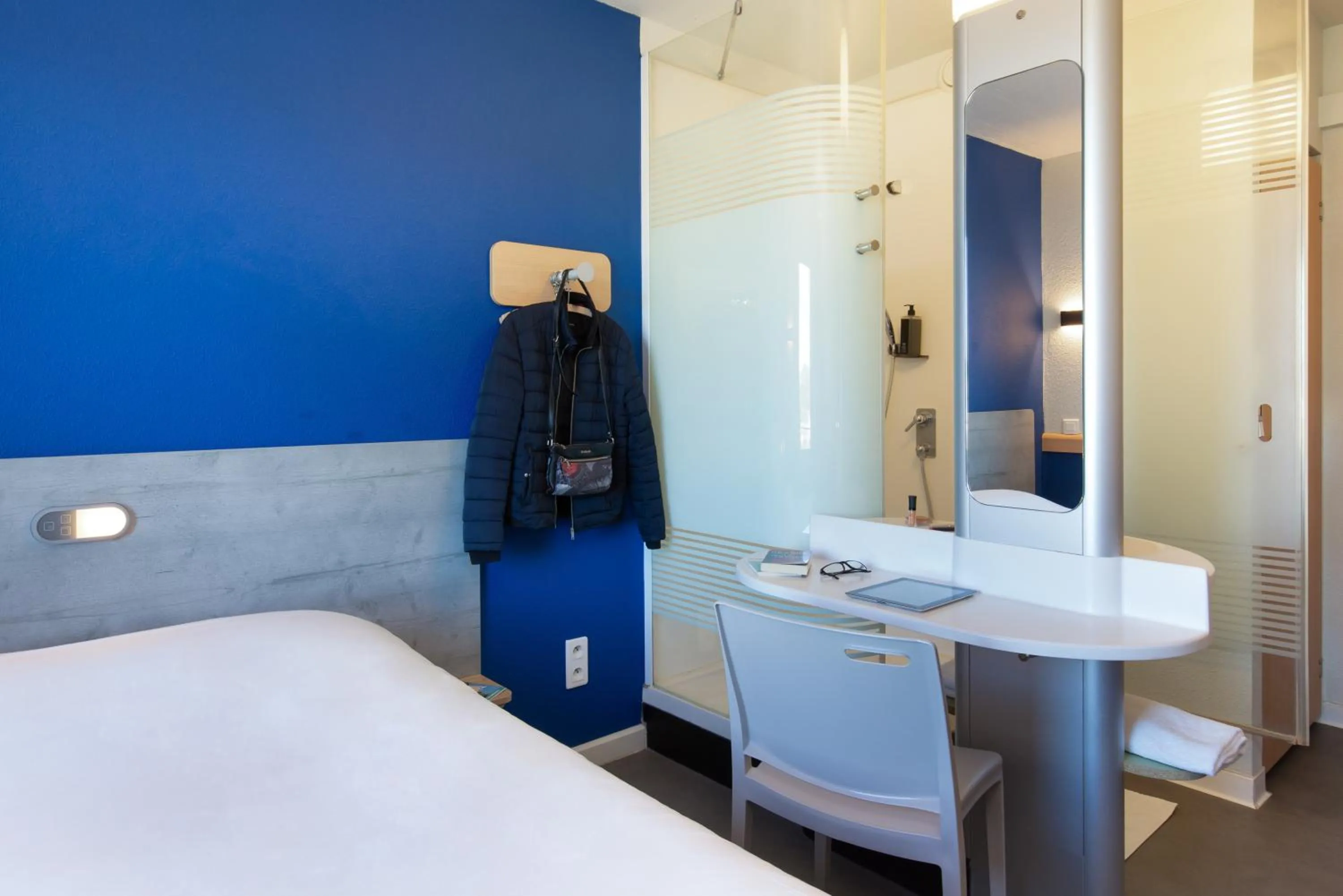 Bed in ibis budget Saint-Maximin