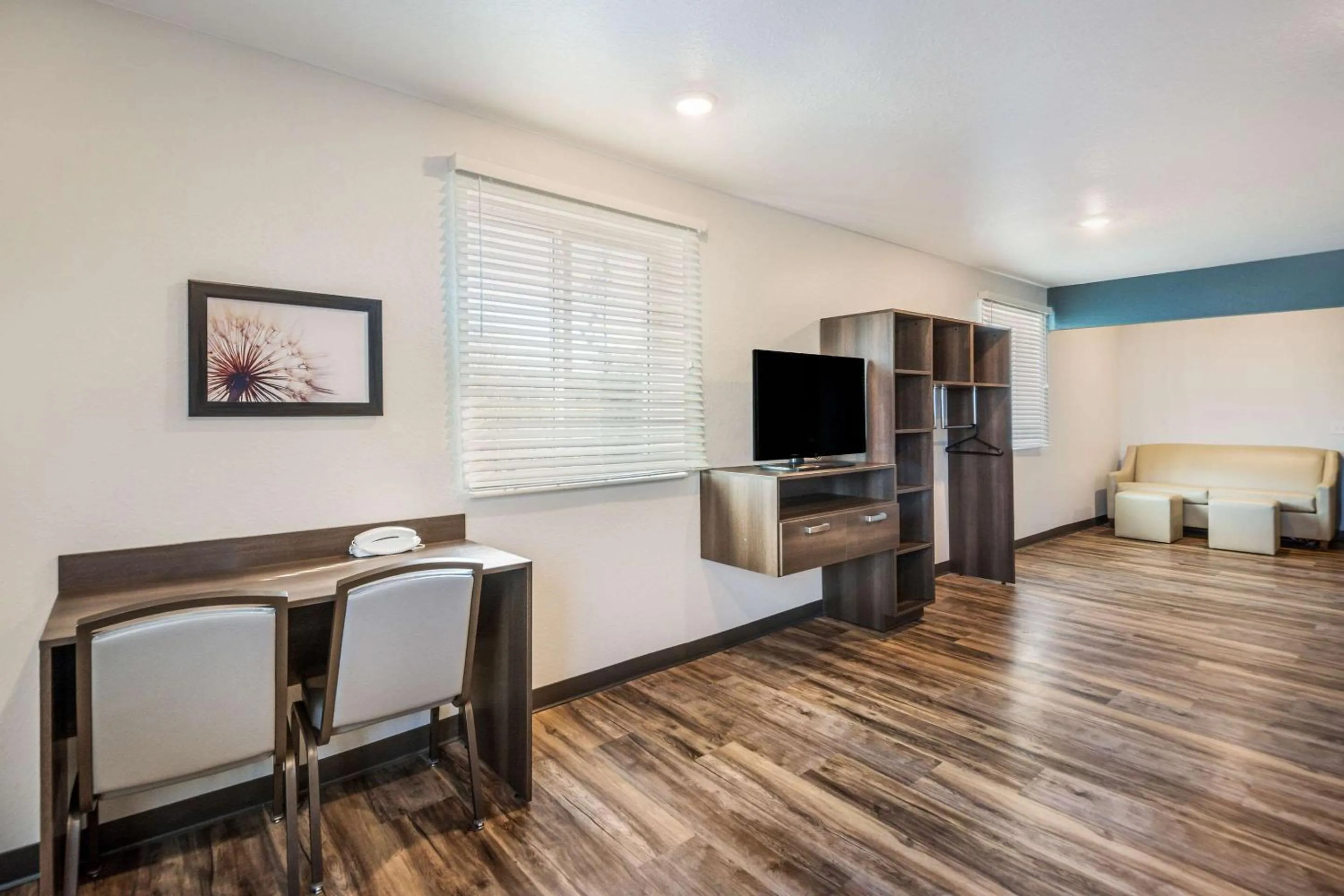 Photo of the whole room in WoodSpring Suites Bradenton