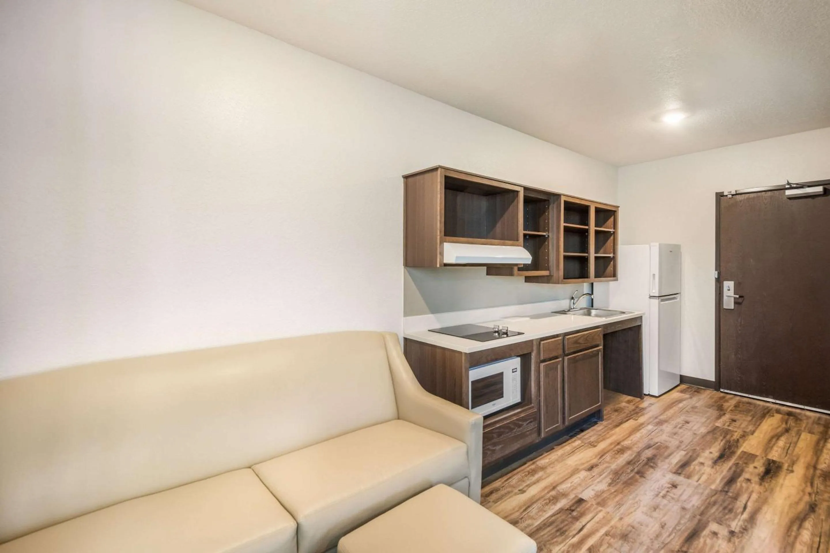 Photo of the whole room in WoodSpring Suites Bradenton