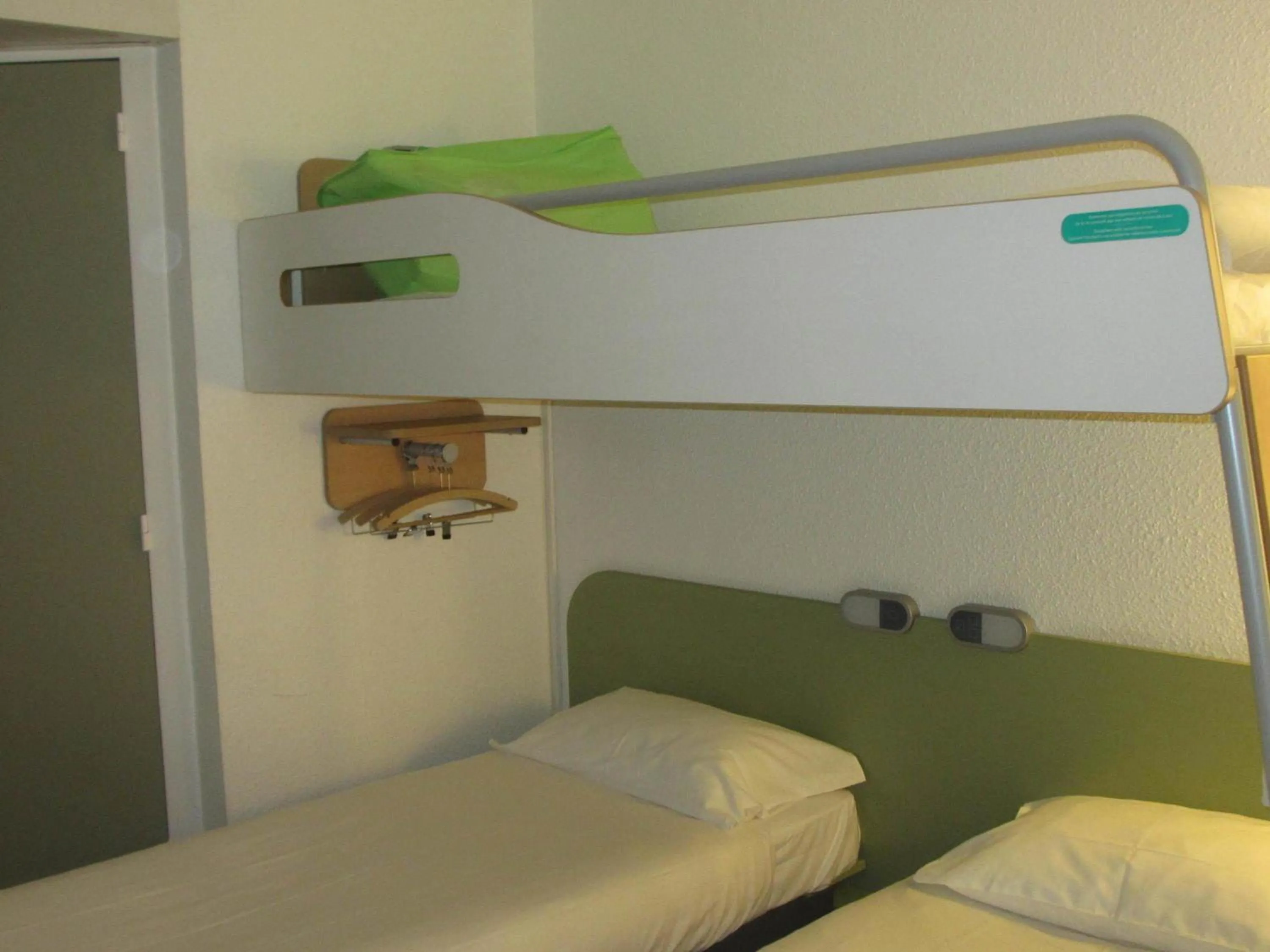 Bedroom, Bed in IBIS Budget Aix en Provence Est Le Canet