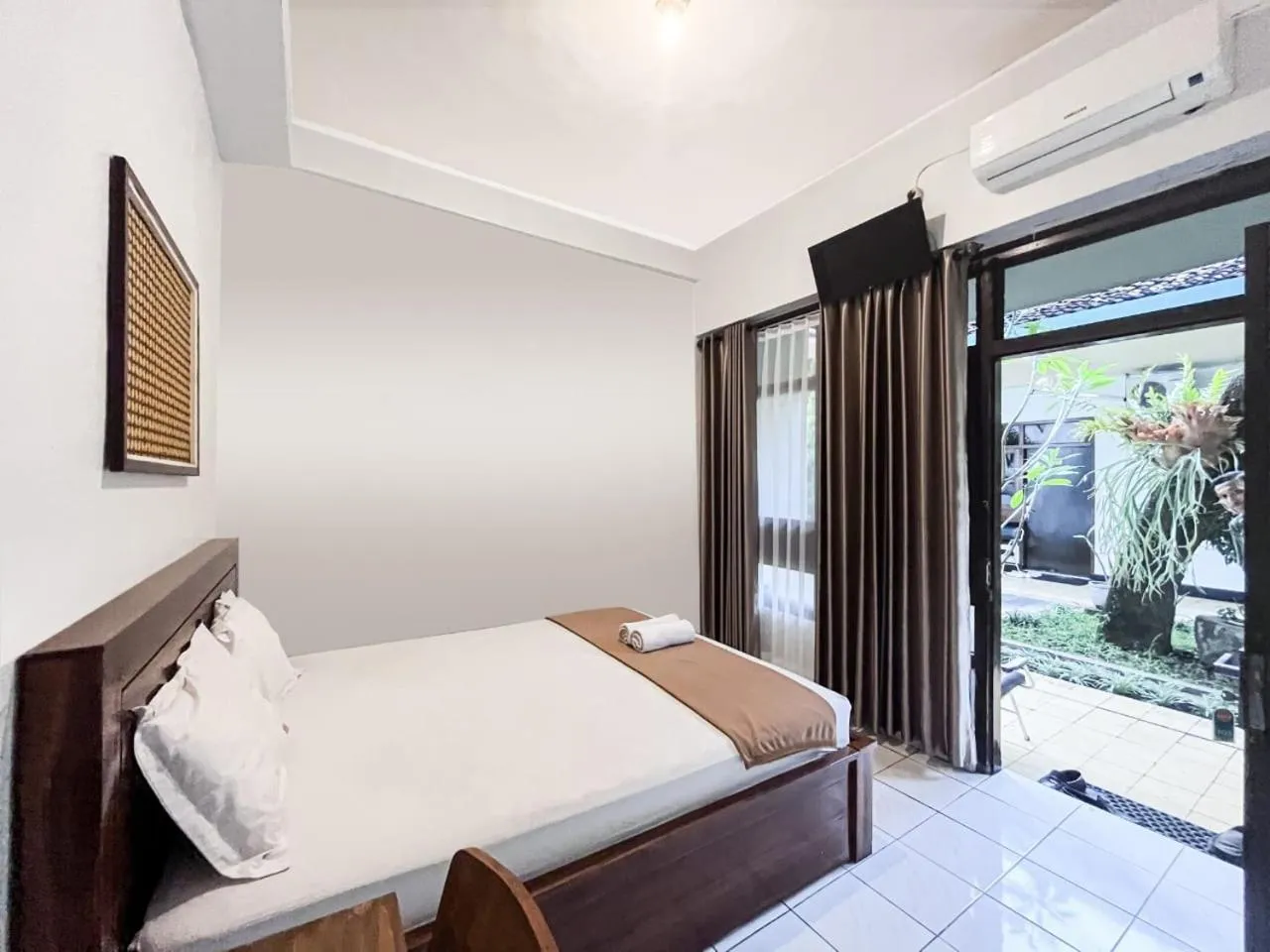 Bedroom in Indonesia Hotel Malioboro