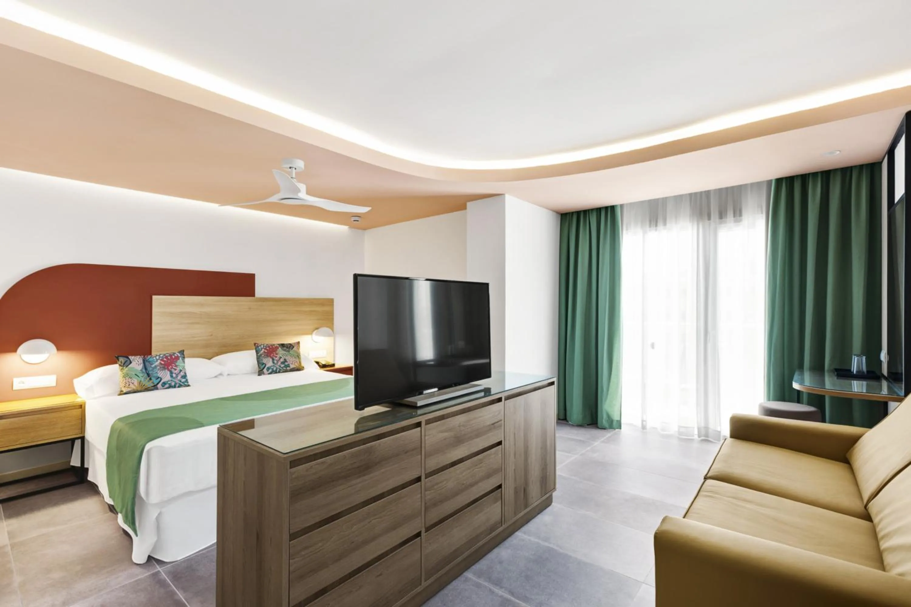 Bed in Hotel Riu Concordia