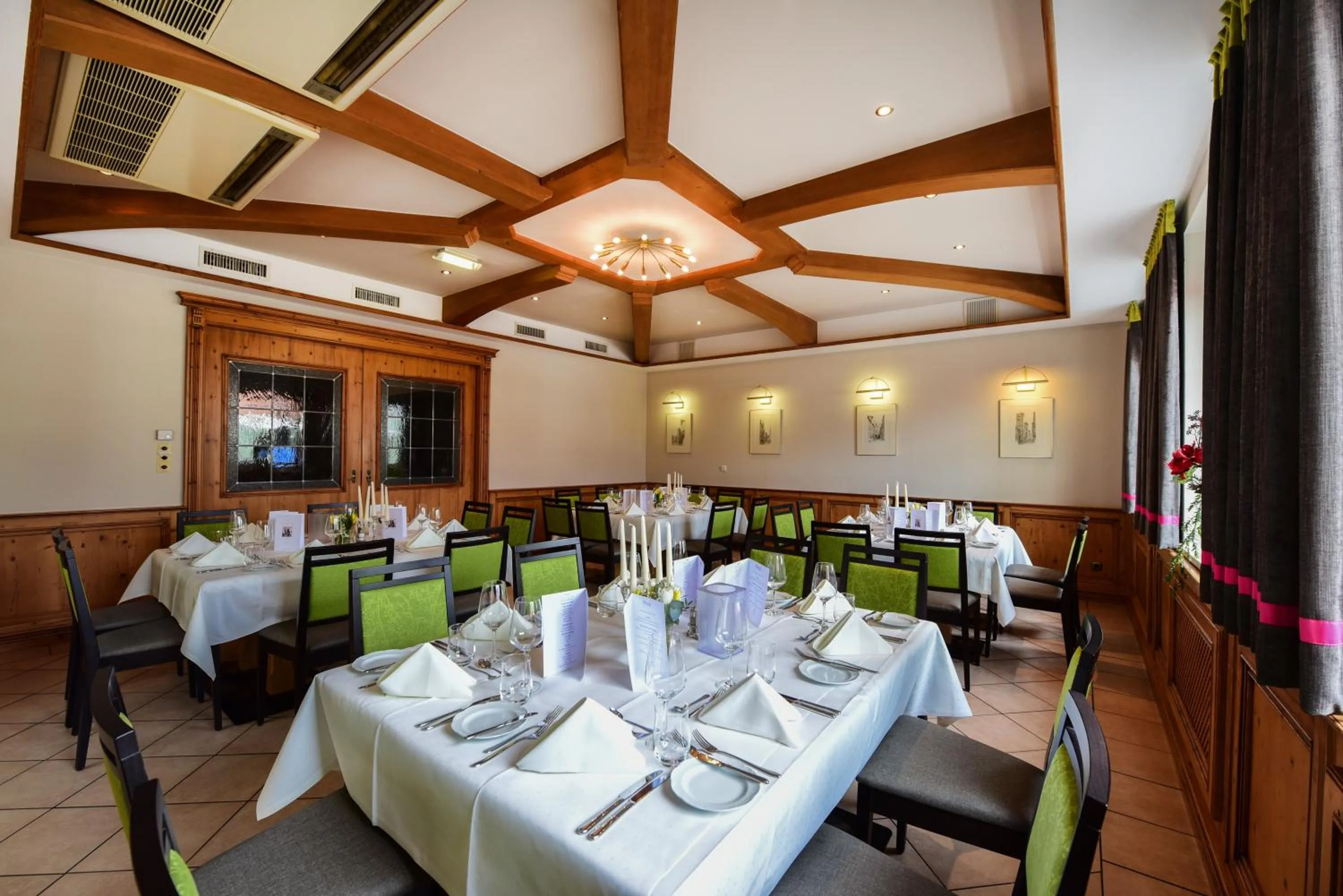 Restaurant/places to eat in Hotel & Gasthof Richard Held