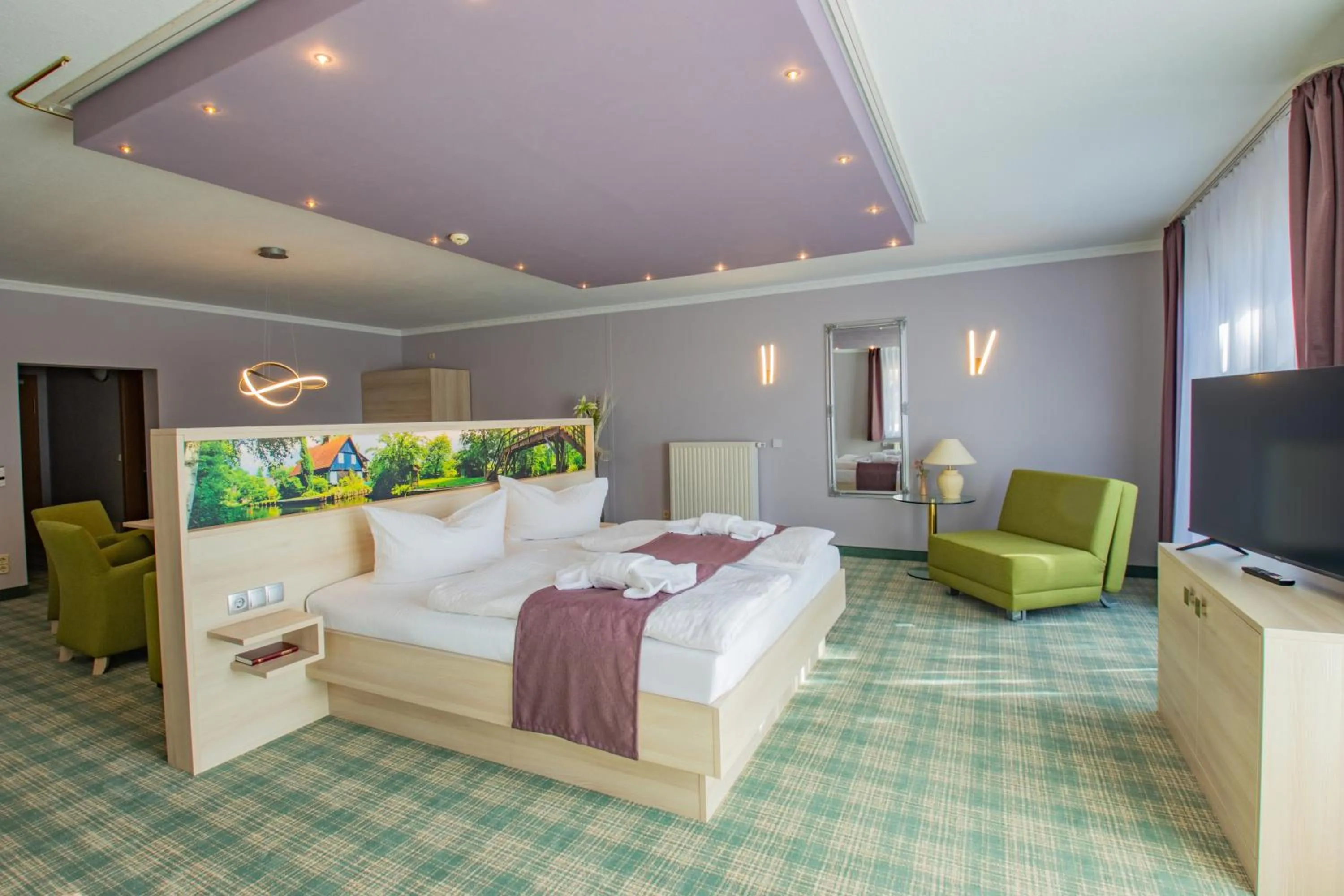 Photo of the whole room, Bed in Ferien Hotel Spree-Neisse