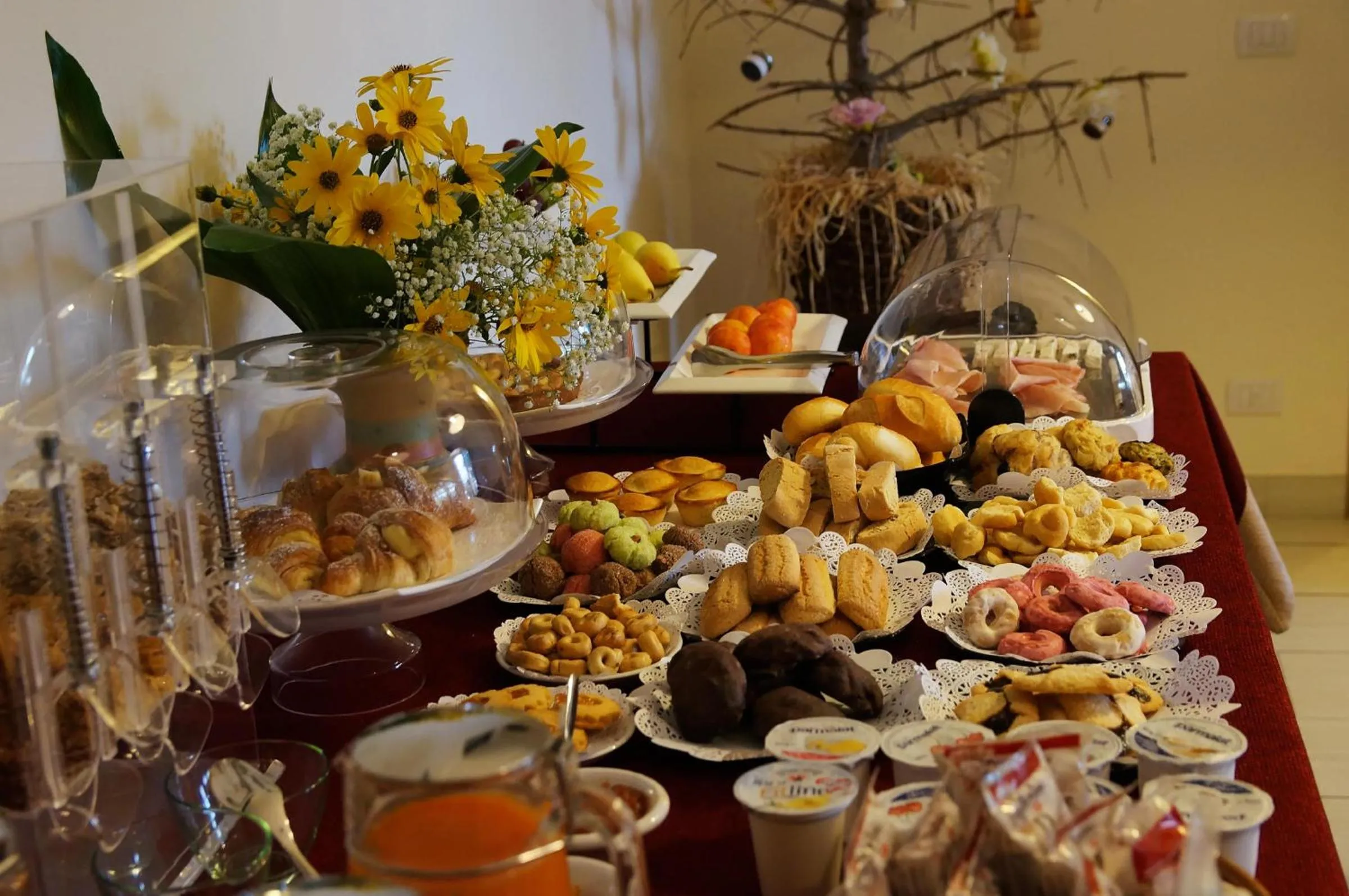 Buffet breakfast in B&B Alixia