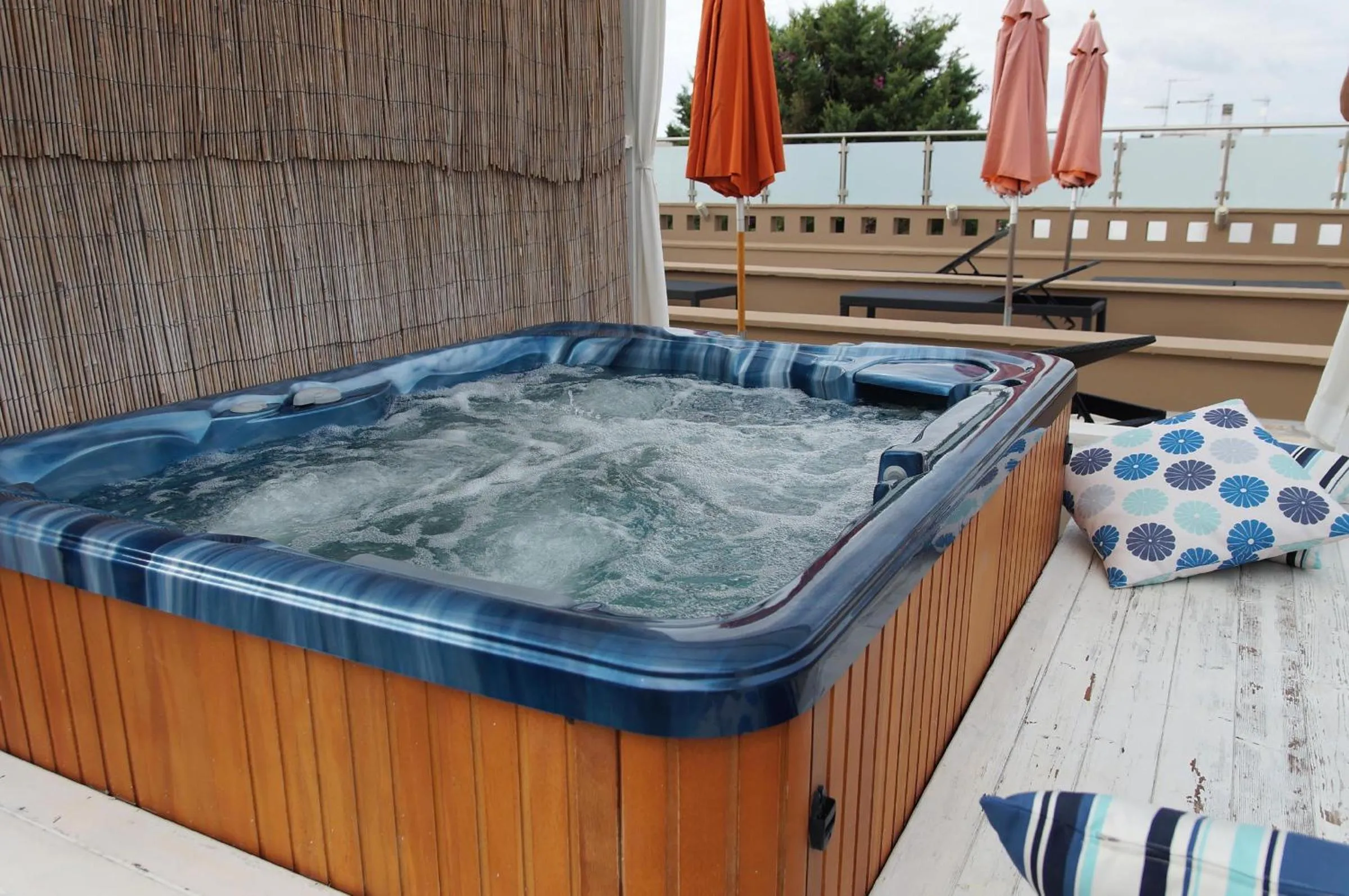 Hot Tub in B&B Alixia
