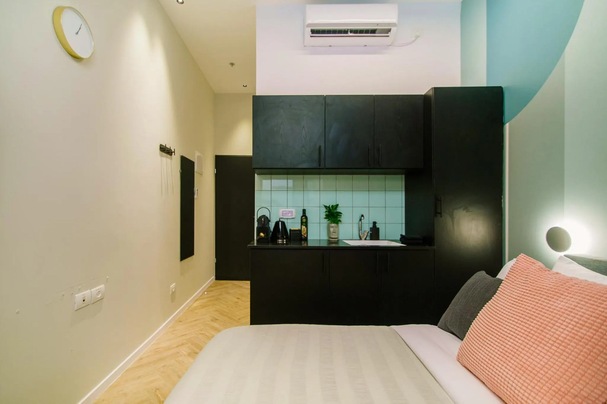 Bed in Colorbox - by Loginn Tel-Avivian hotels