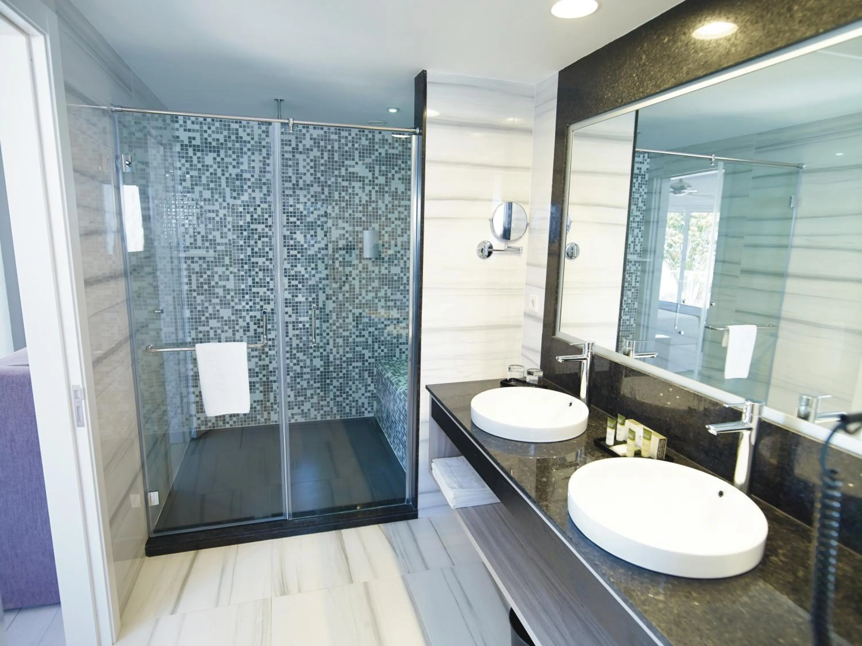 Shower in Hotel Riu Palace Meloneras