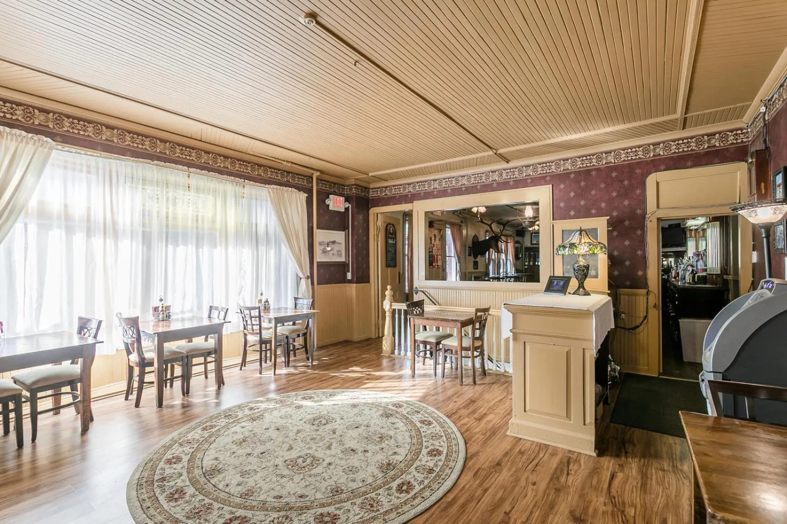 Restaurant/places to eat in Naples Hotel