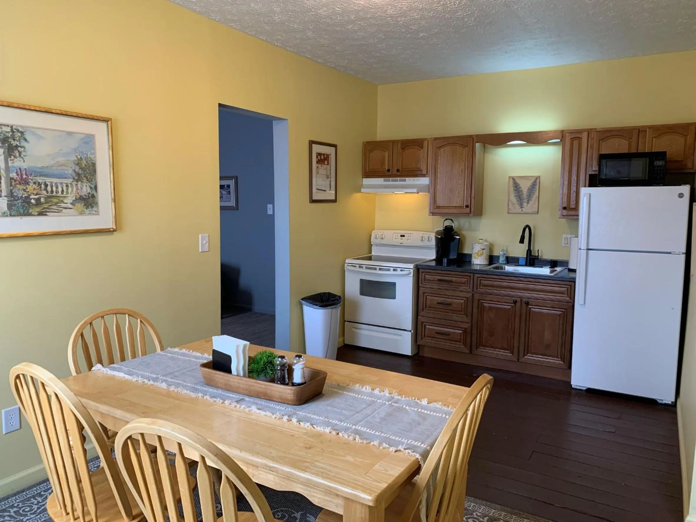 kitchen in Naples Hotel