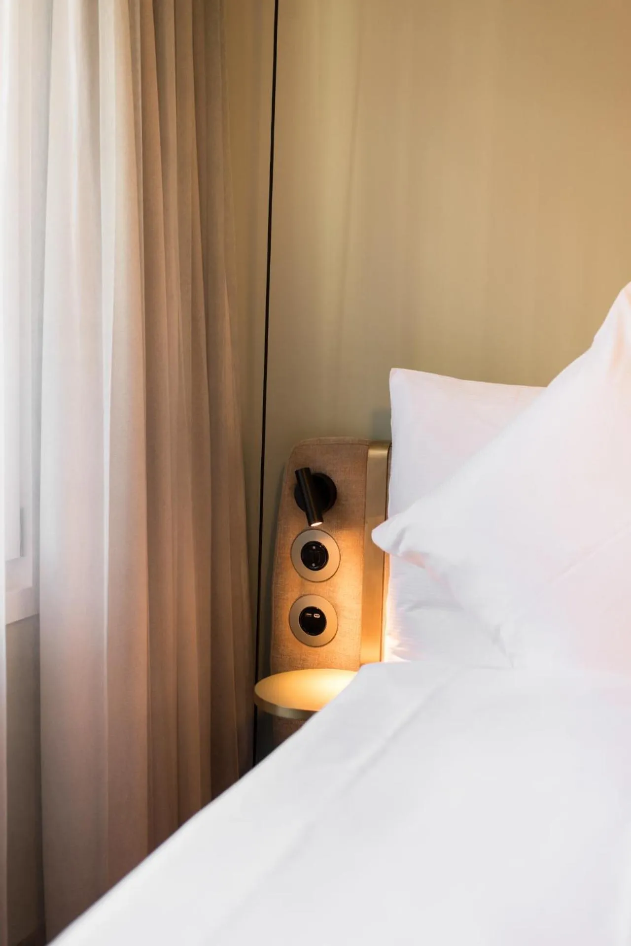 Photo of the whole room, Bed in Hotel Aare Thun