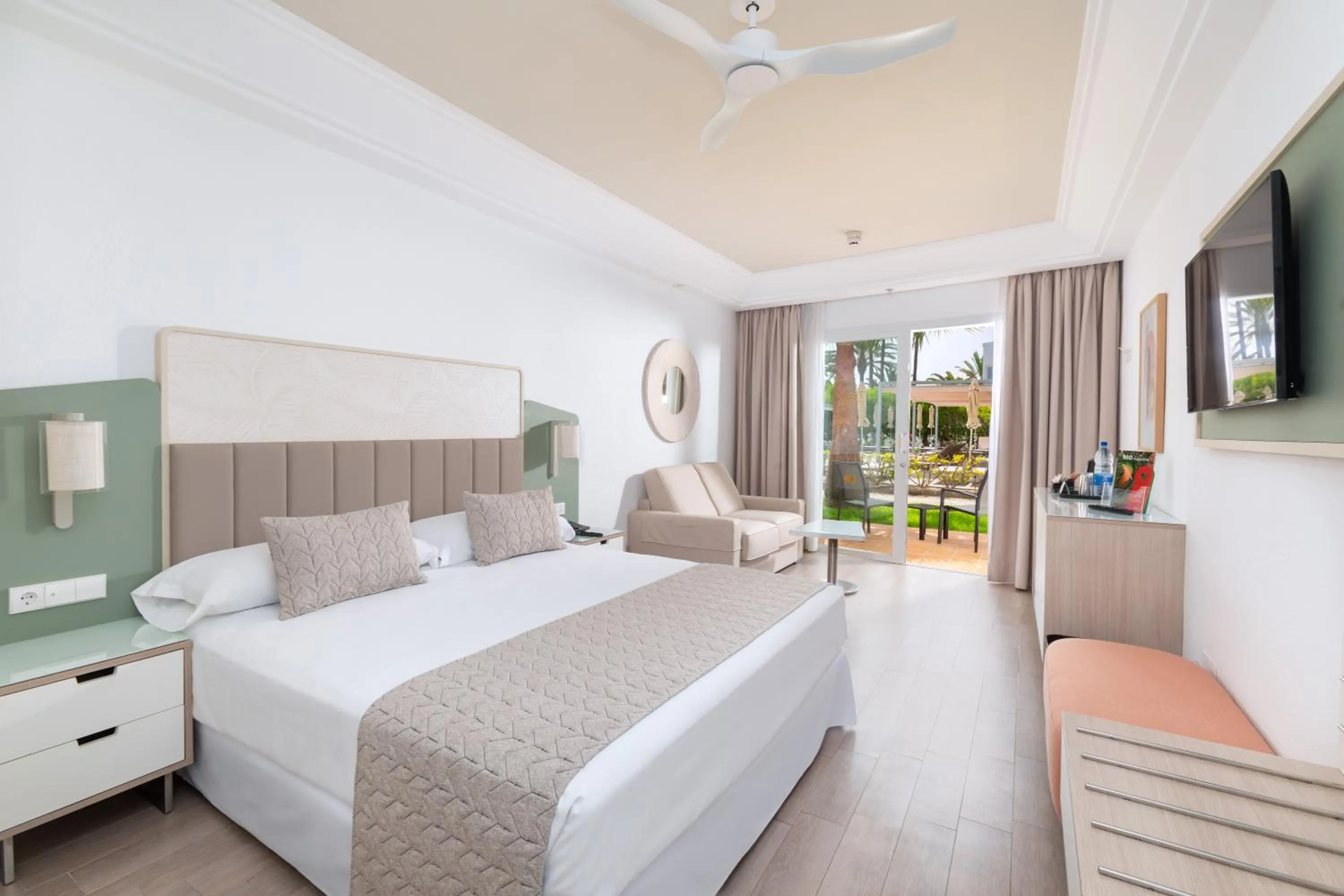 Bed in Hotel Riu Gran Canaria - All Inclusive