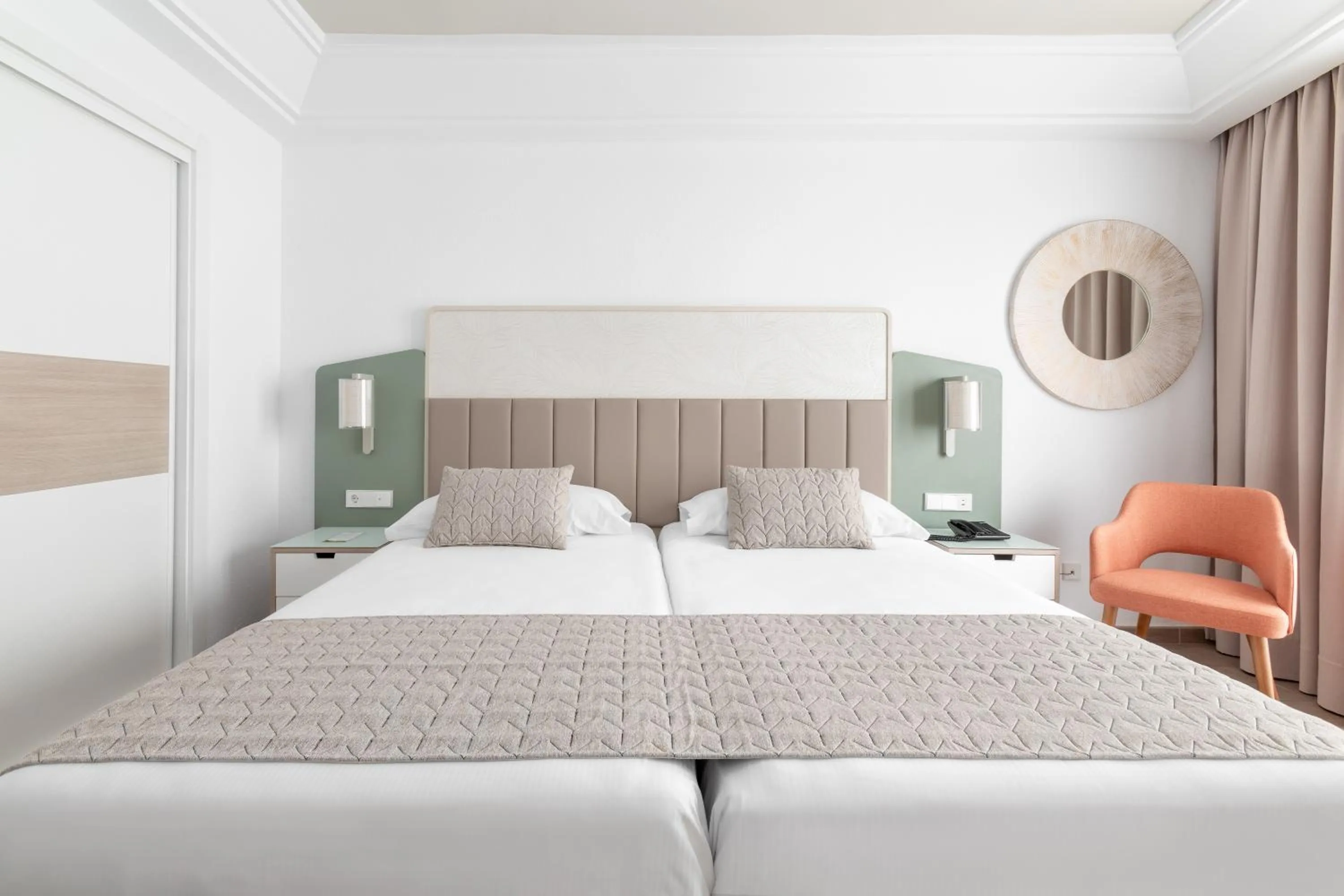 Bed in Hotel Riu Gran Canaria - All Inclusive