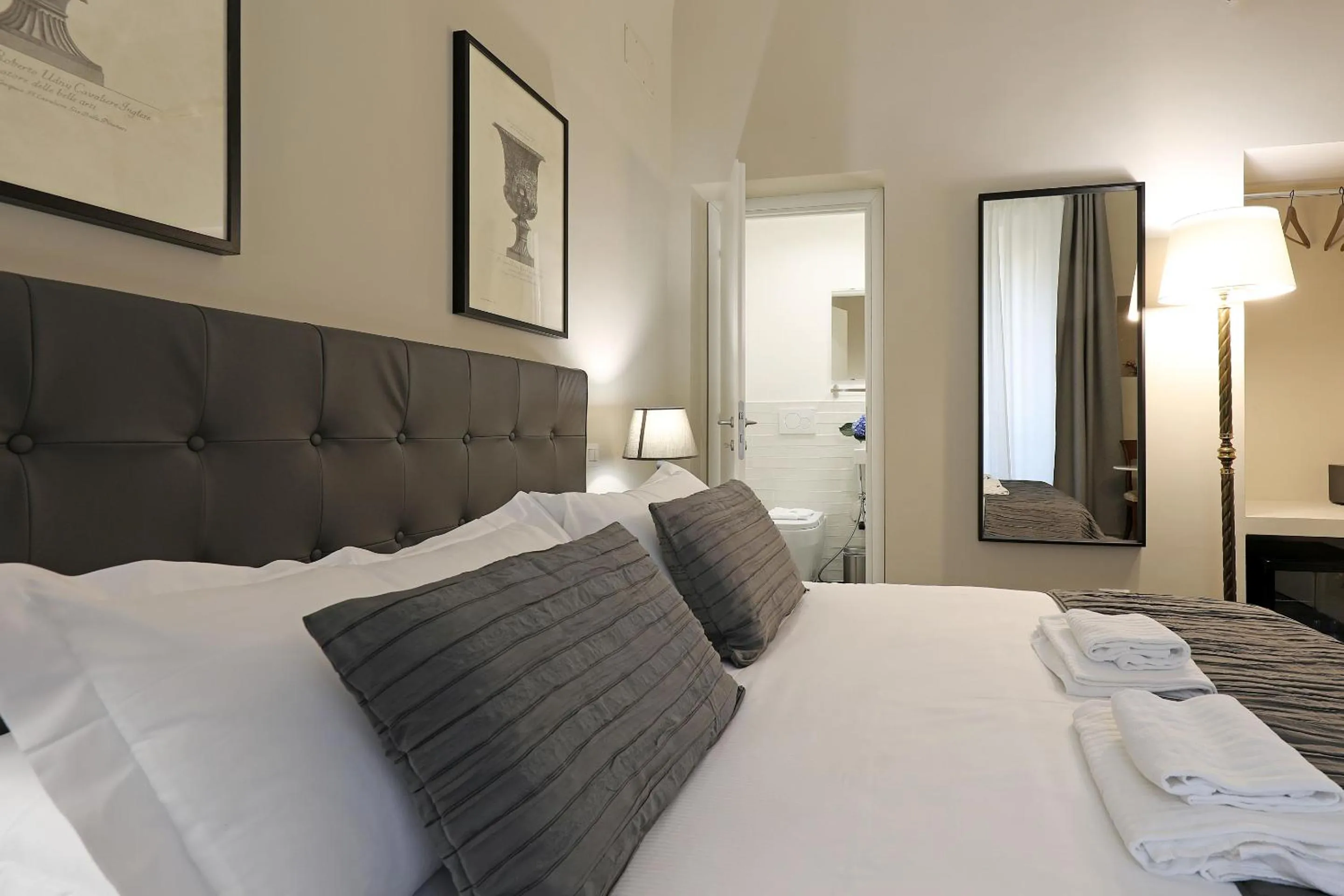 Bedroom, Bed in RESIDENZA VITTORIA Roma