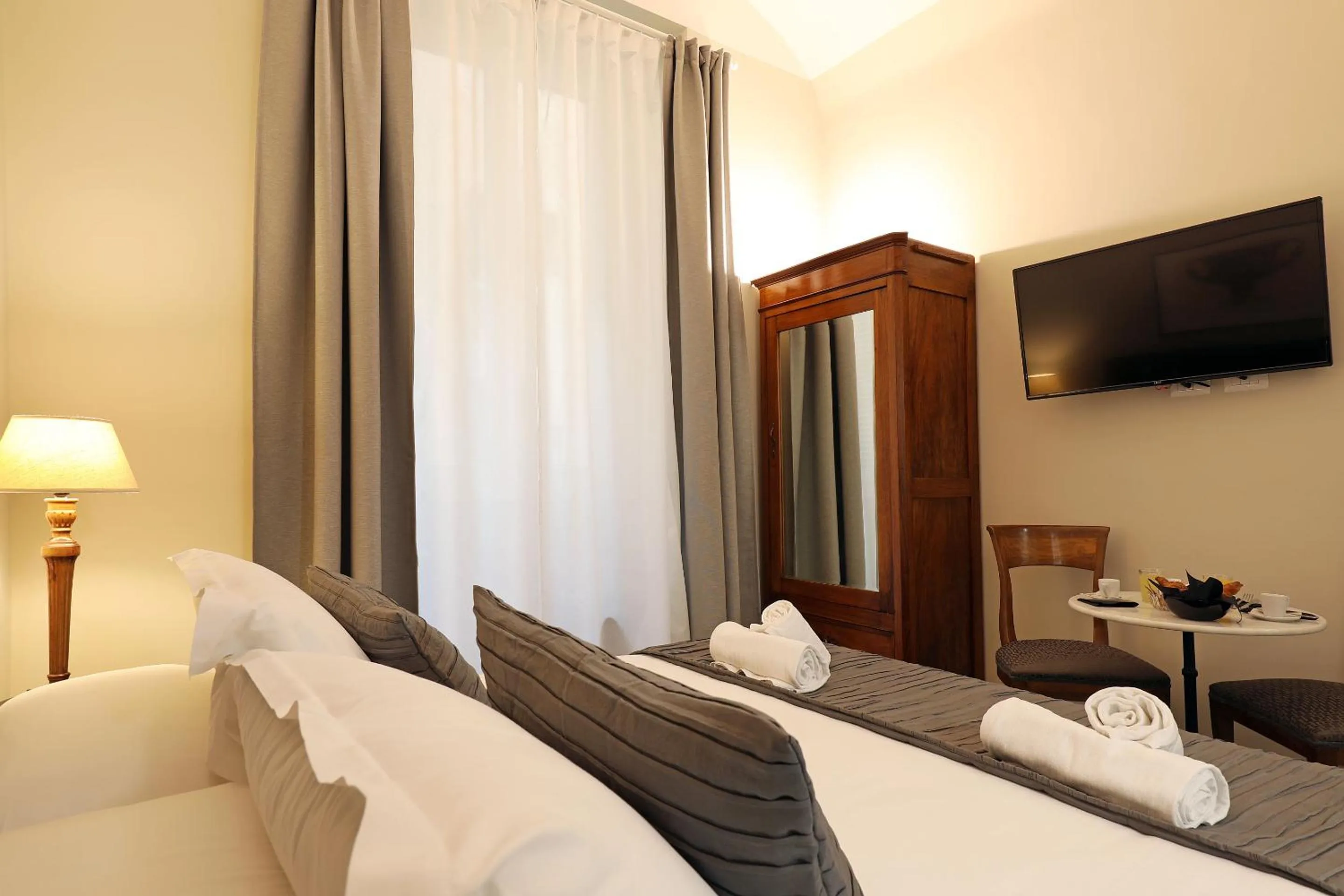 Bedroom, Bed in RESIDENZA VITTORIA Roma