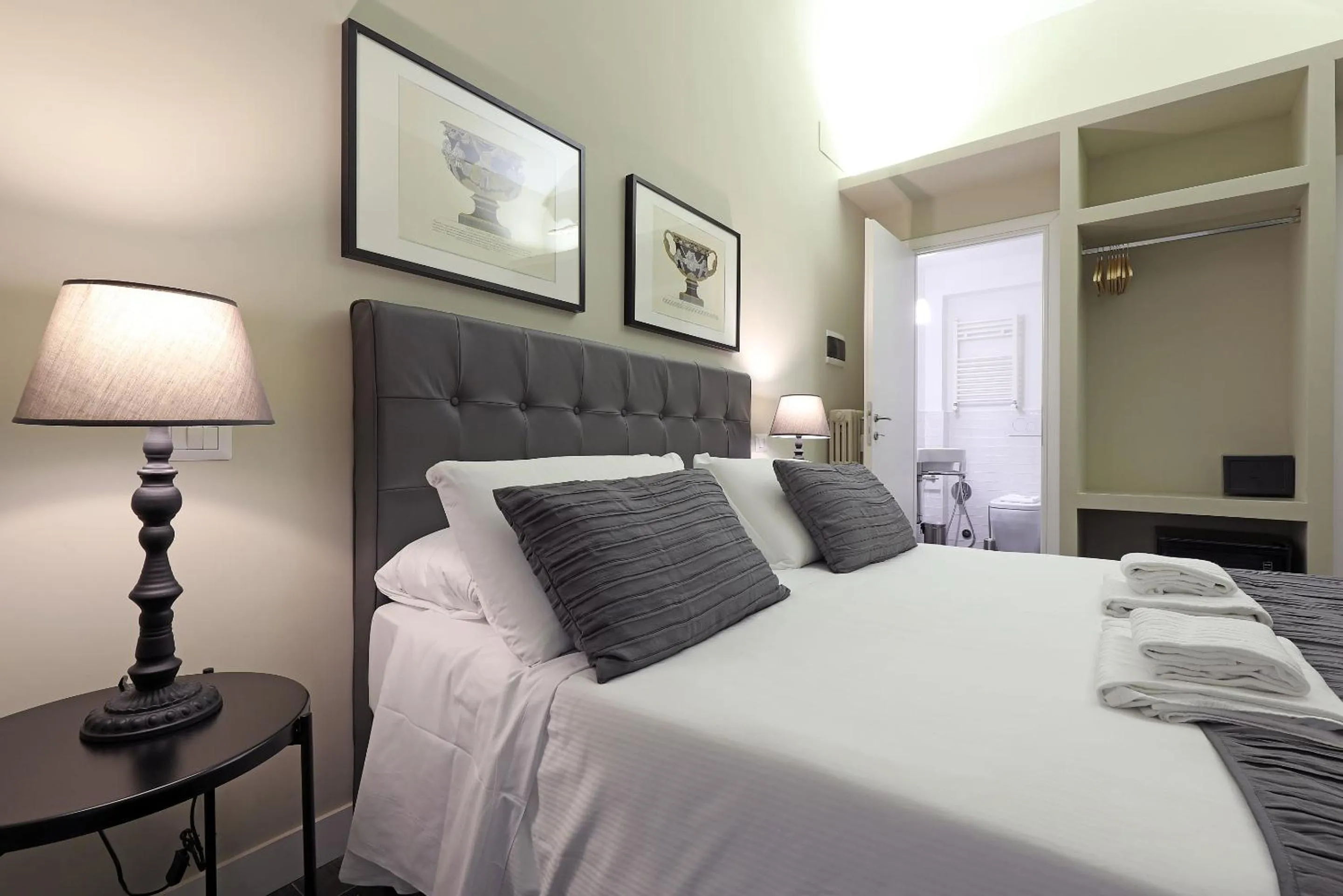 Bedroom, Bed in RESIDENZA VITTORIA Roma