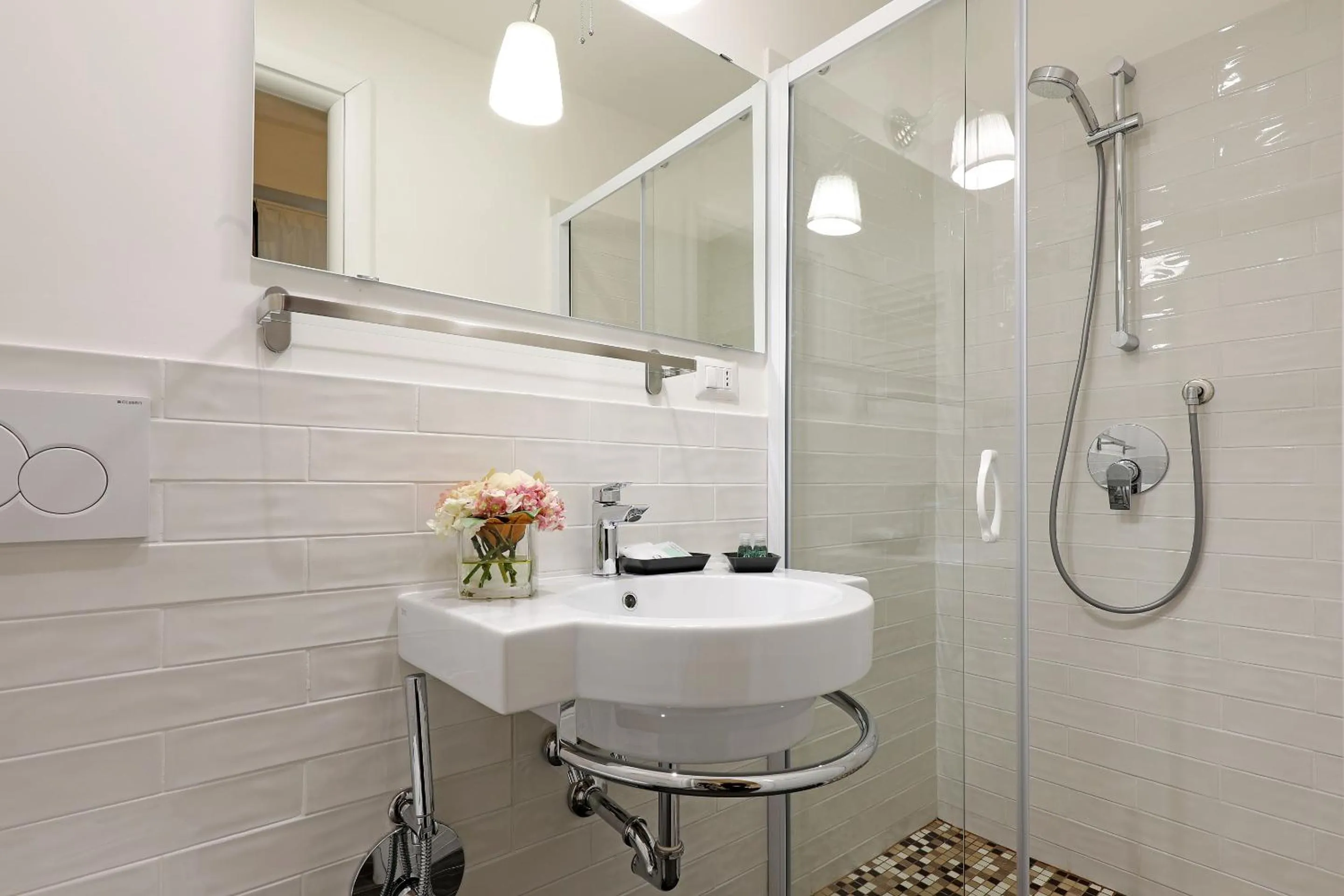 Bathroom in RESIDENZA VITTORIA Roma