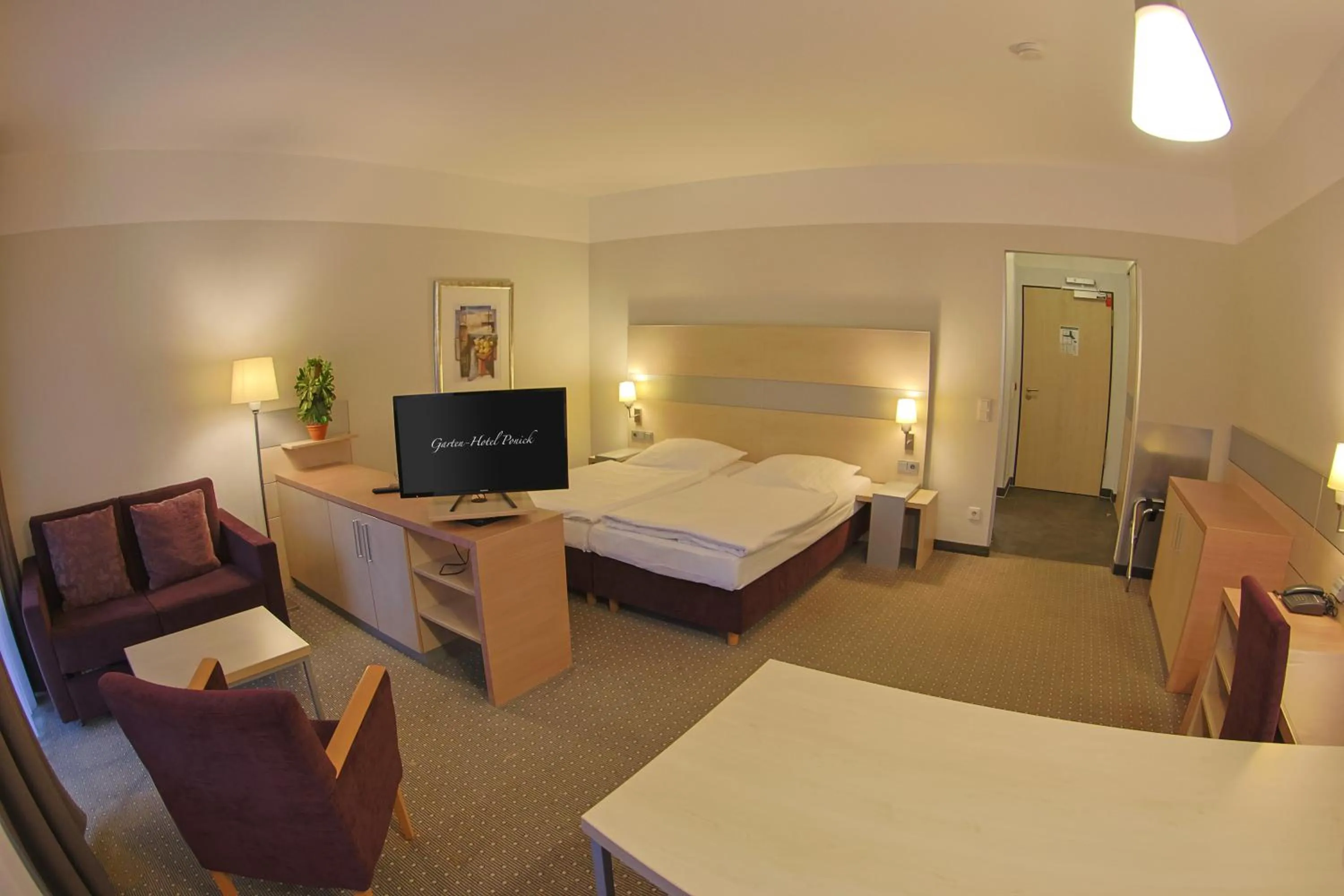 Photo of the whole room, Bed in Garten-Hotel Ponick