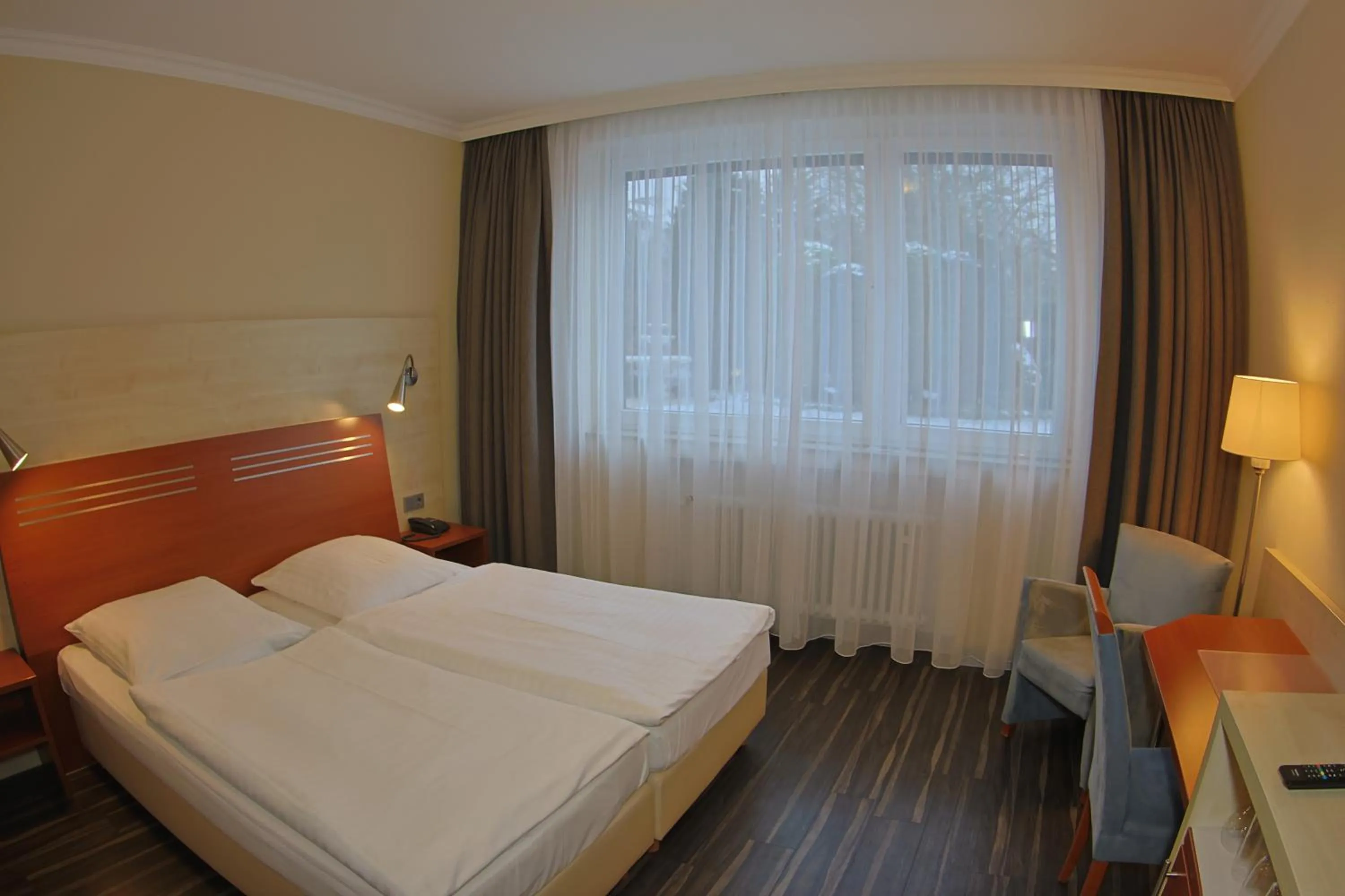 Photo of the whole room, Bed in Garten-Hotel Ponick